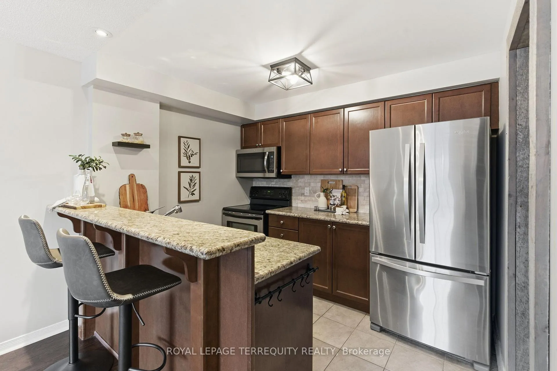 Photo 8 of Unit 305, 55 Shipway Avenue, Clarington, Newcastle — HOMEH