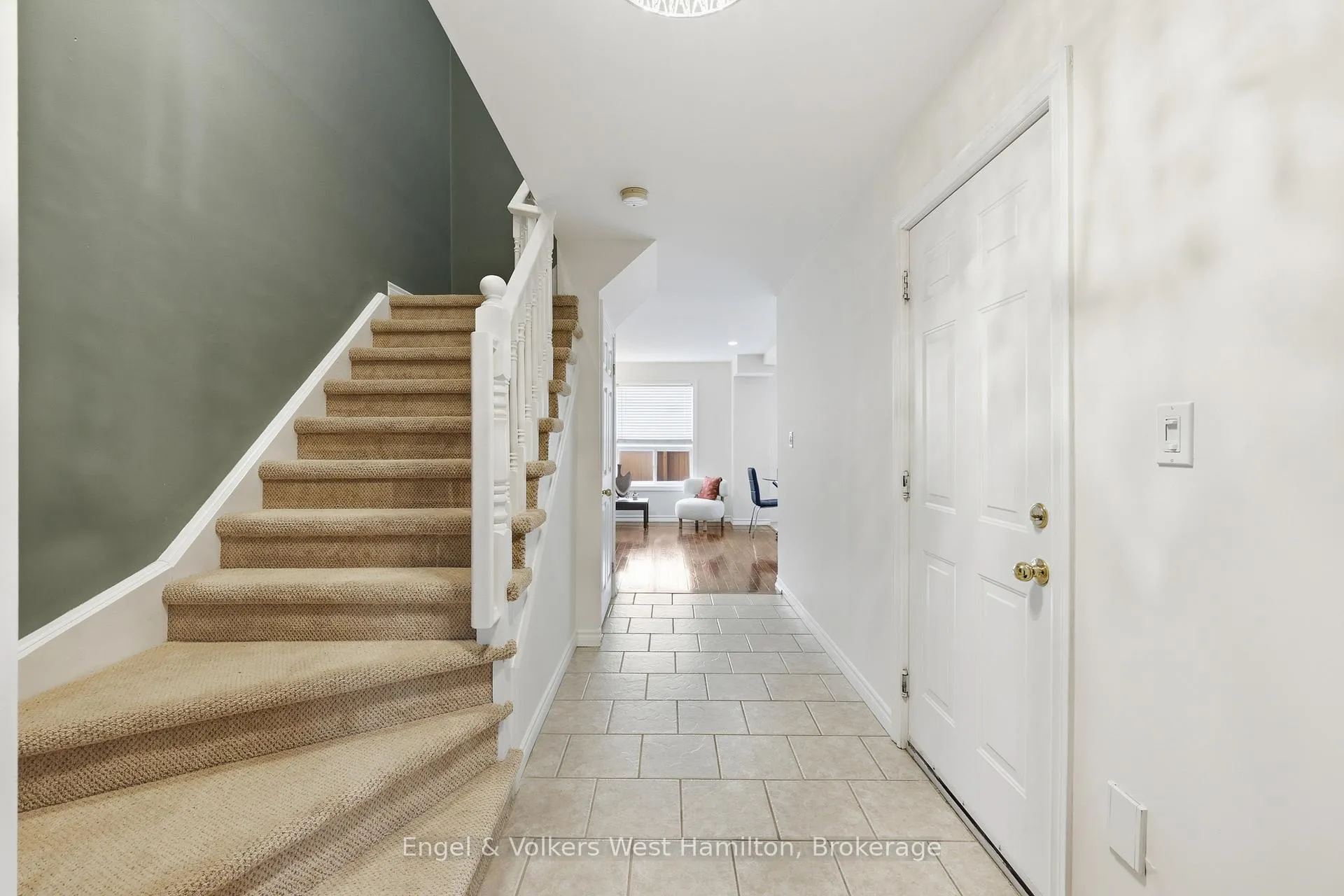 Photo 5 of Unit 41, 39 Pinewoods Drive, Hamilton, Stoney Creek Mountain — HOMEH