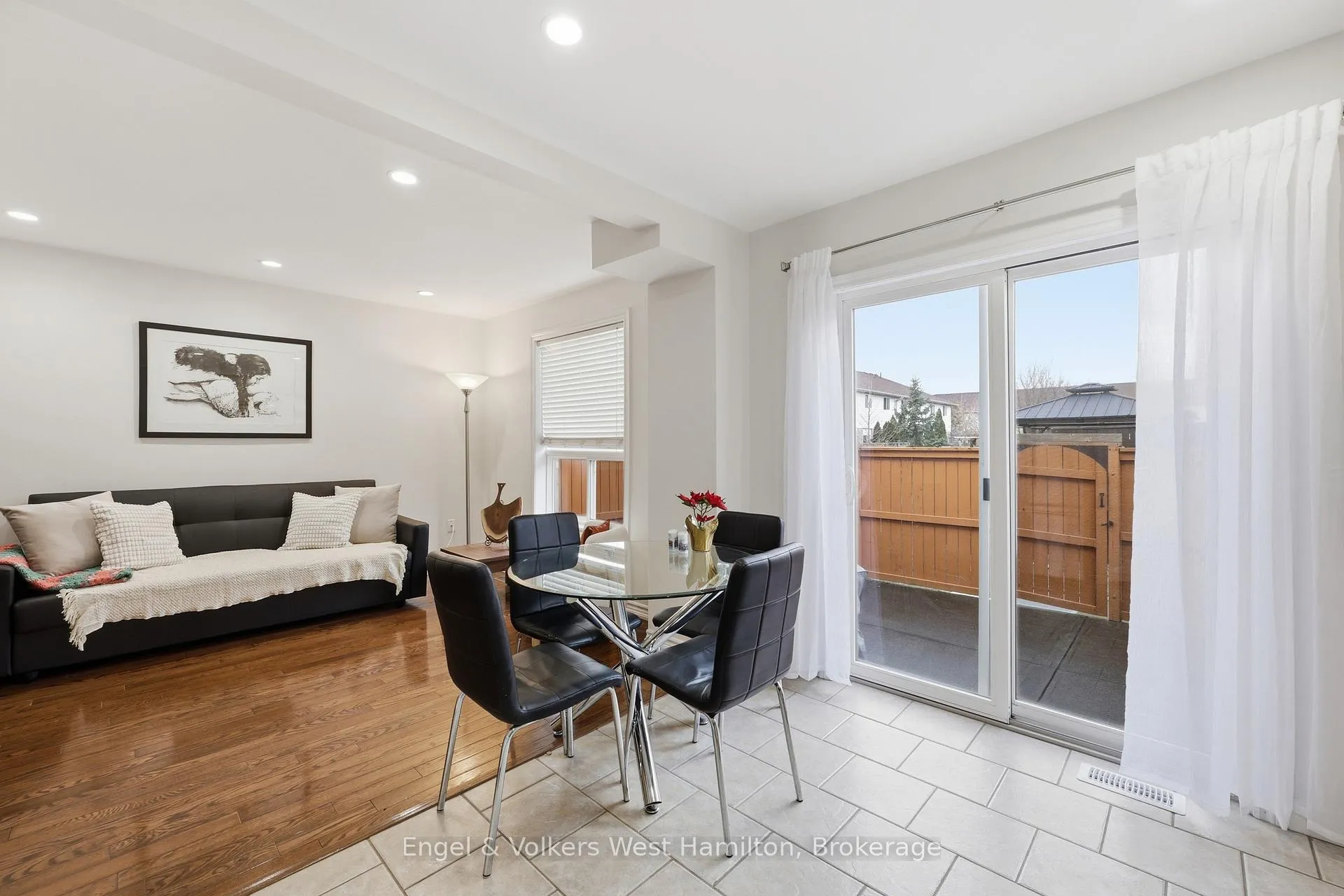 Photo 12 of Unit 41, 39 Pinewoods Drive, Hamilton, Stoney Creek Mountain — HOMEH