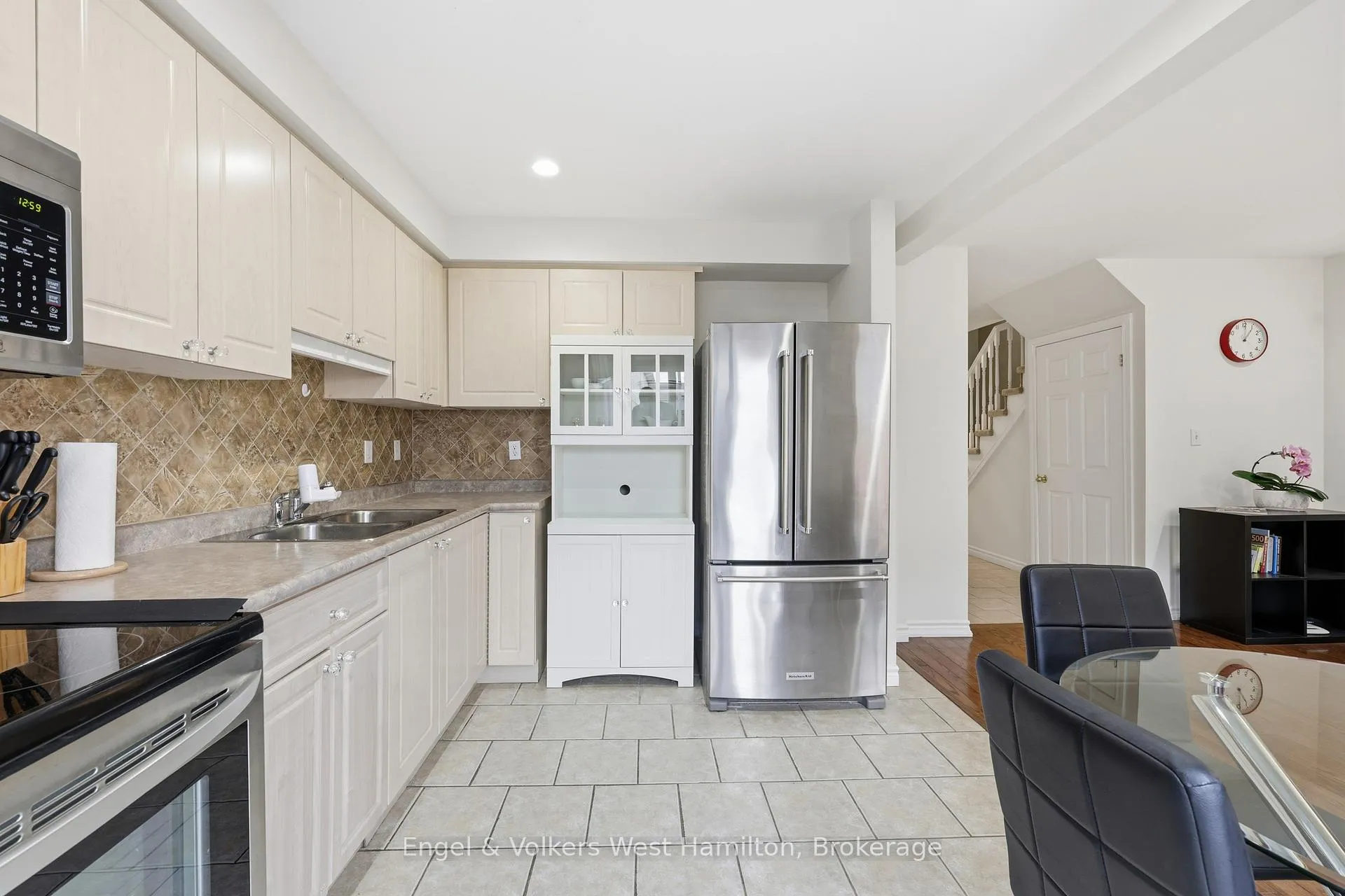 Photo 13 of Unit 41, 39 Pinewoods Drive, Hamilton, Stoney Creek Mountain — HOMEH