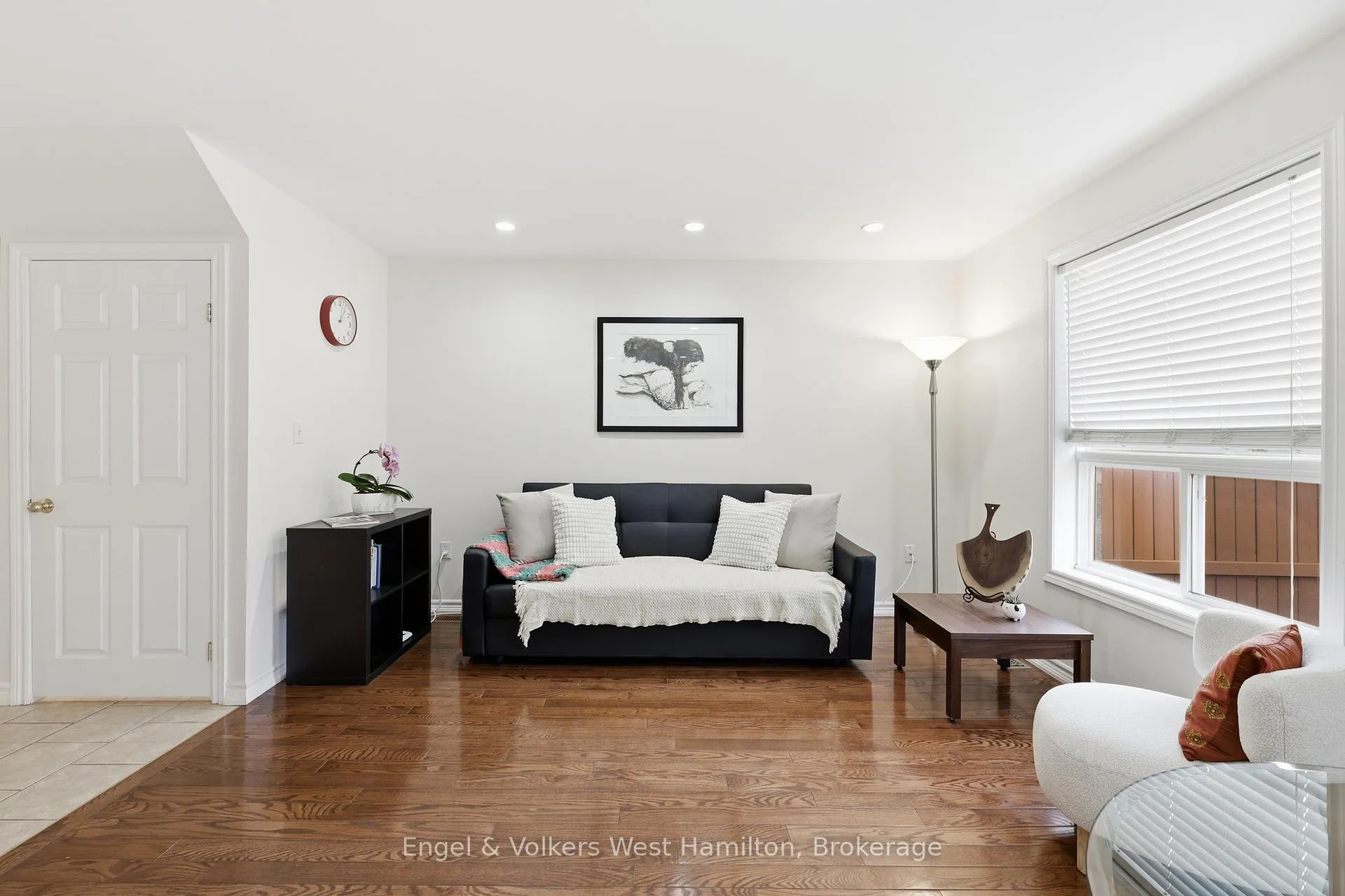 Photo 14 of Unit 41, 39 Pinewoods Drive, Hamilton, Stoney Creek Mountain — HOMEH