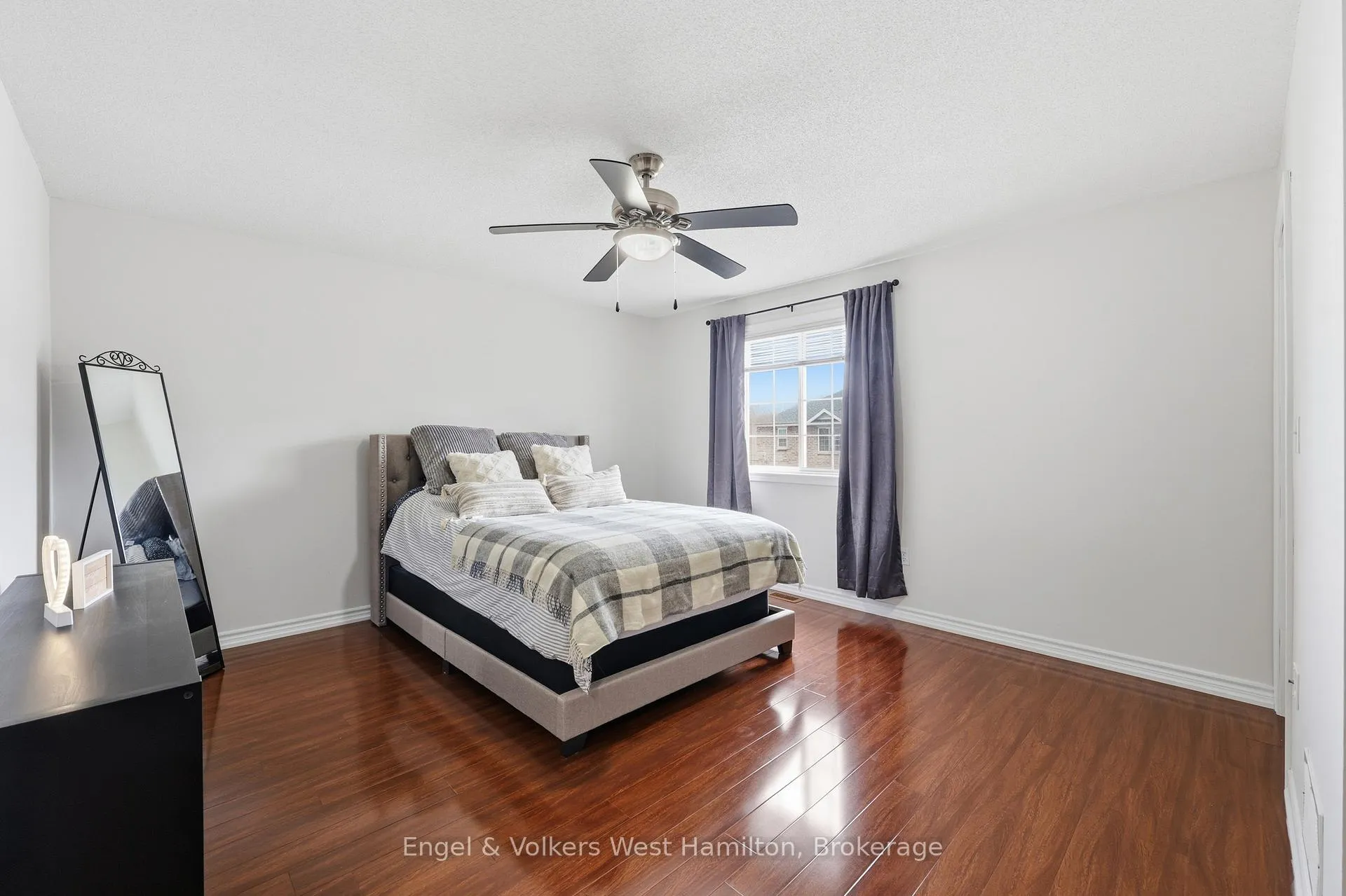 Photo 15 of Unit 41, 39 Pinewoods Drive, Hamilton, Stoney Creek Mountain — HOMEH