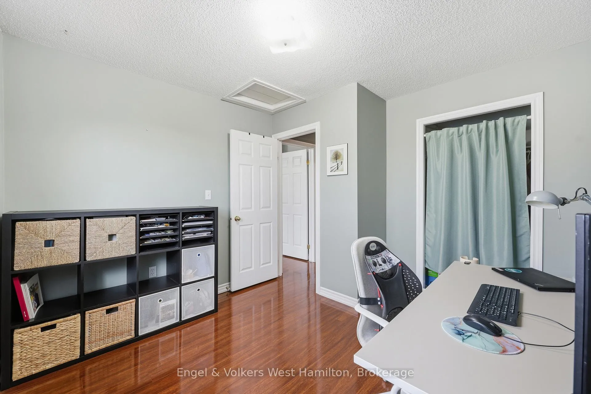 Photo 19 of Unit 41, 39 Pinewoods Drive, Hamilton, Stoney Creek Mountain — HOMEH