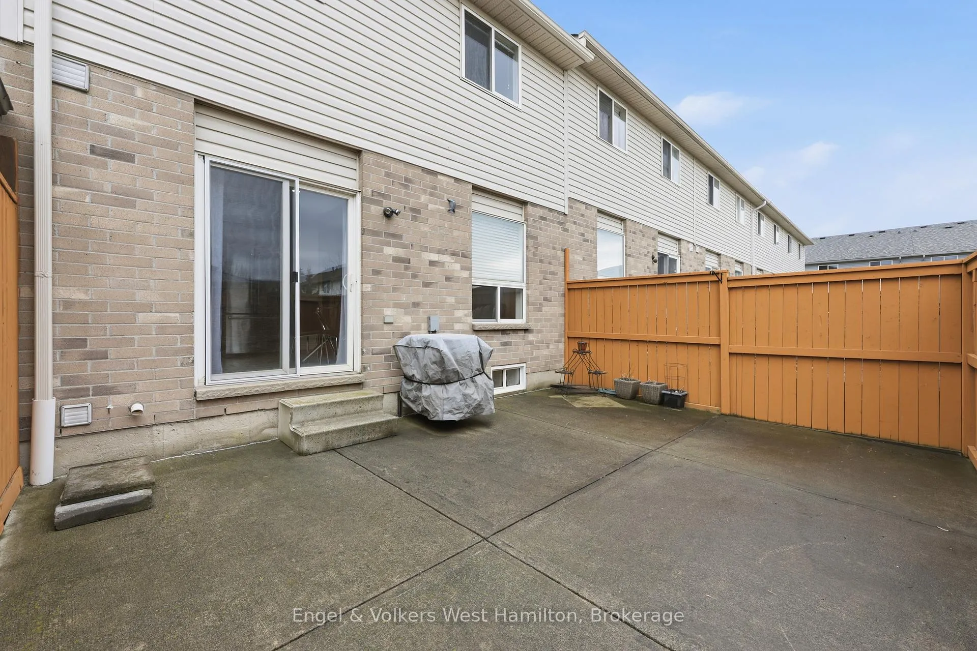 Photo 26 of Unit 41, 39 Pinewoods Drive, Hamilton, Stoney Creek Mountain — HOMEH