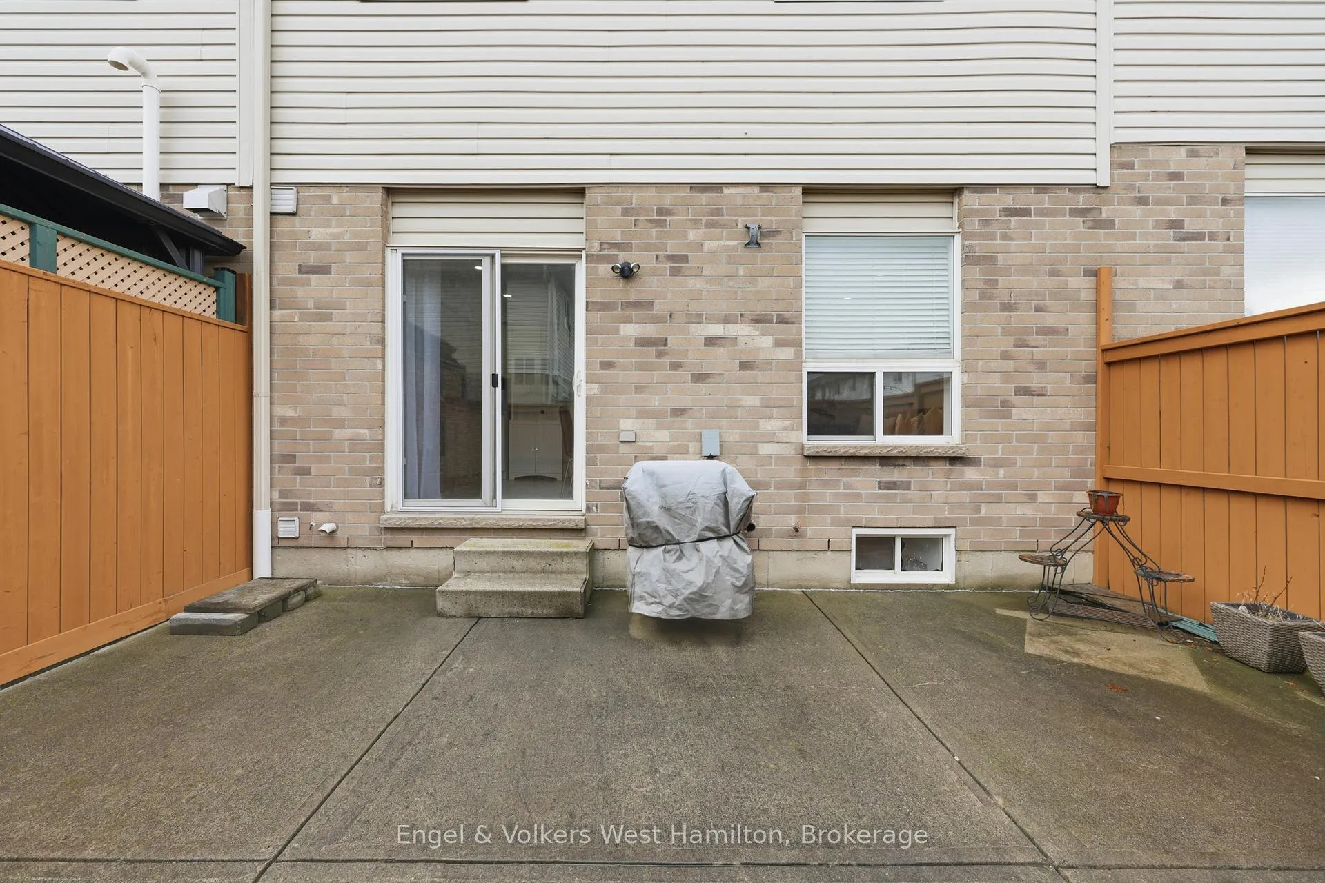 Photo 27 of Unit 41, 39 Pinewoods Drive, Hamilton, Stoney Creek Mountain — HOMEH