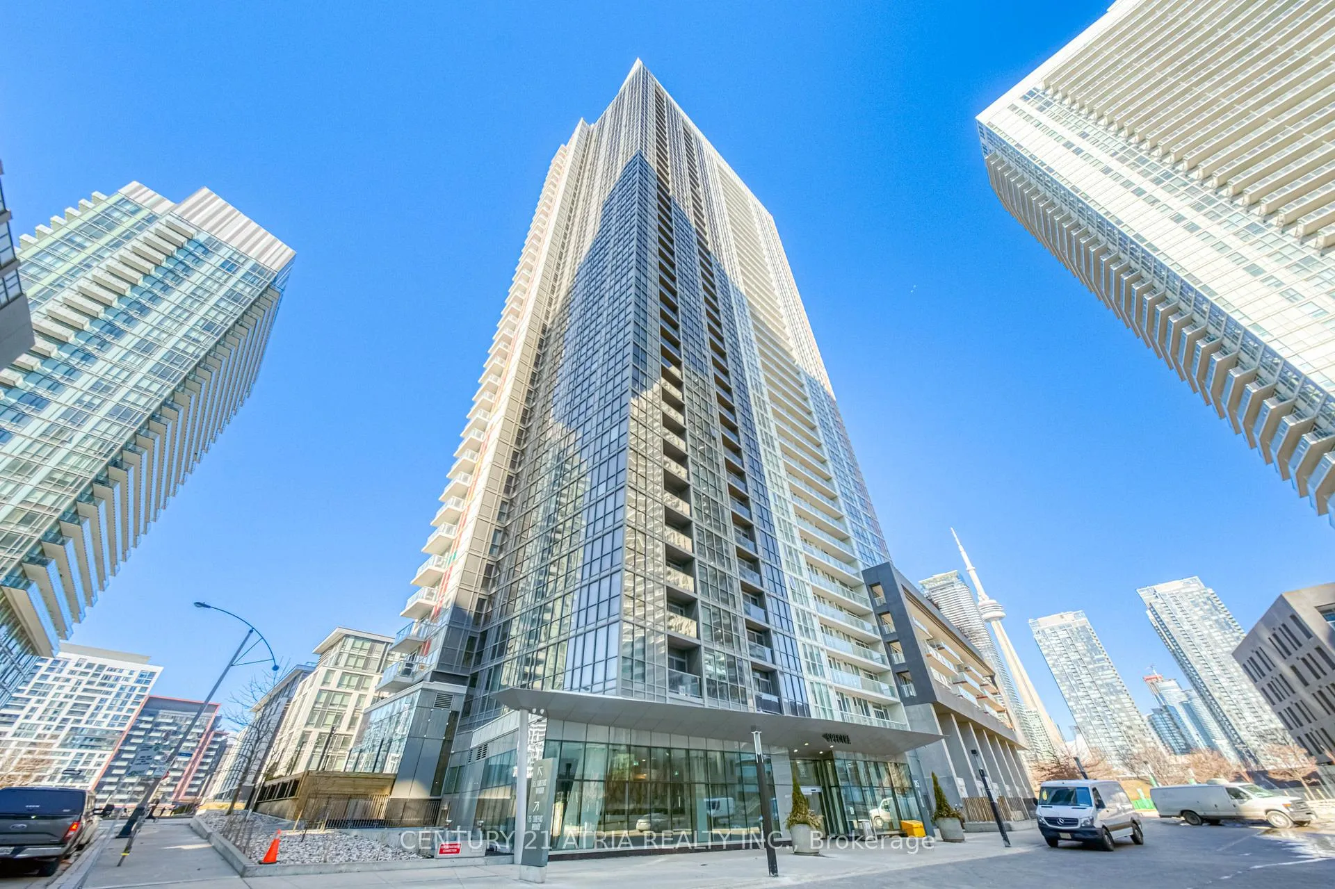 Photo 1 of Unit 812, 85 Queens Wharf Road, Toronto, Waterfront Communities — HOMEH