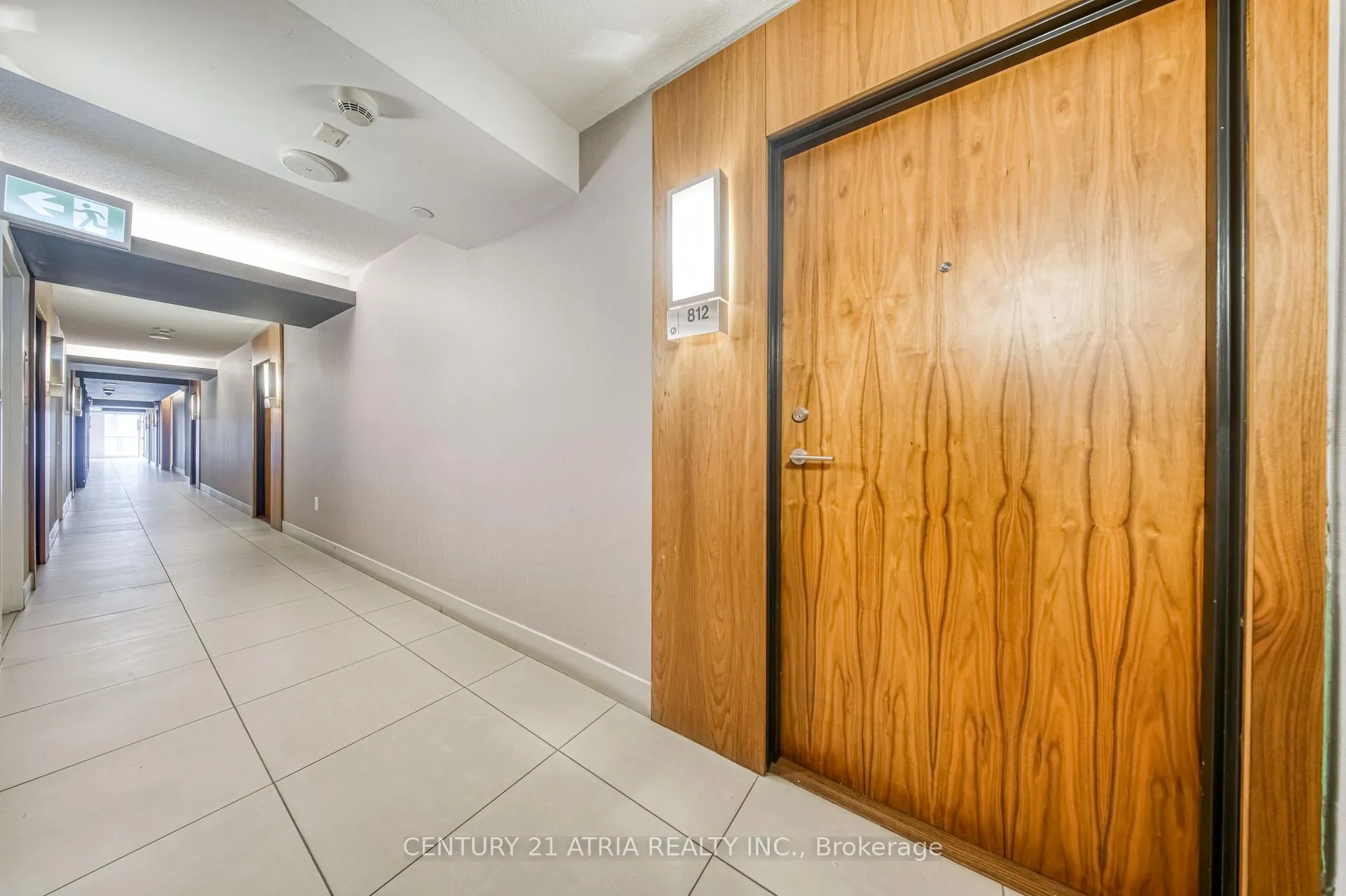 Photo 3 of Unit 812, 85 Queens Wharf Road, Toronto, Waterfront Communities — HOMEH