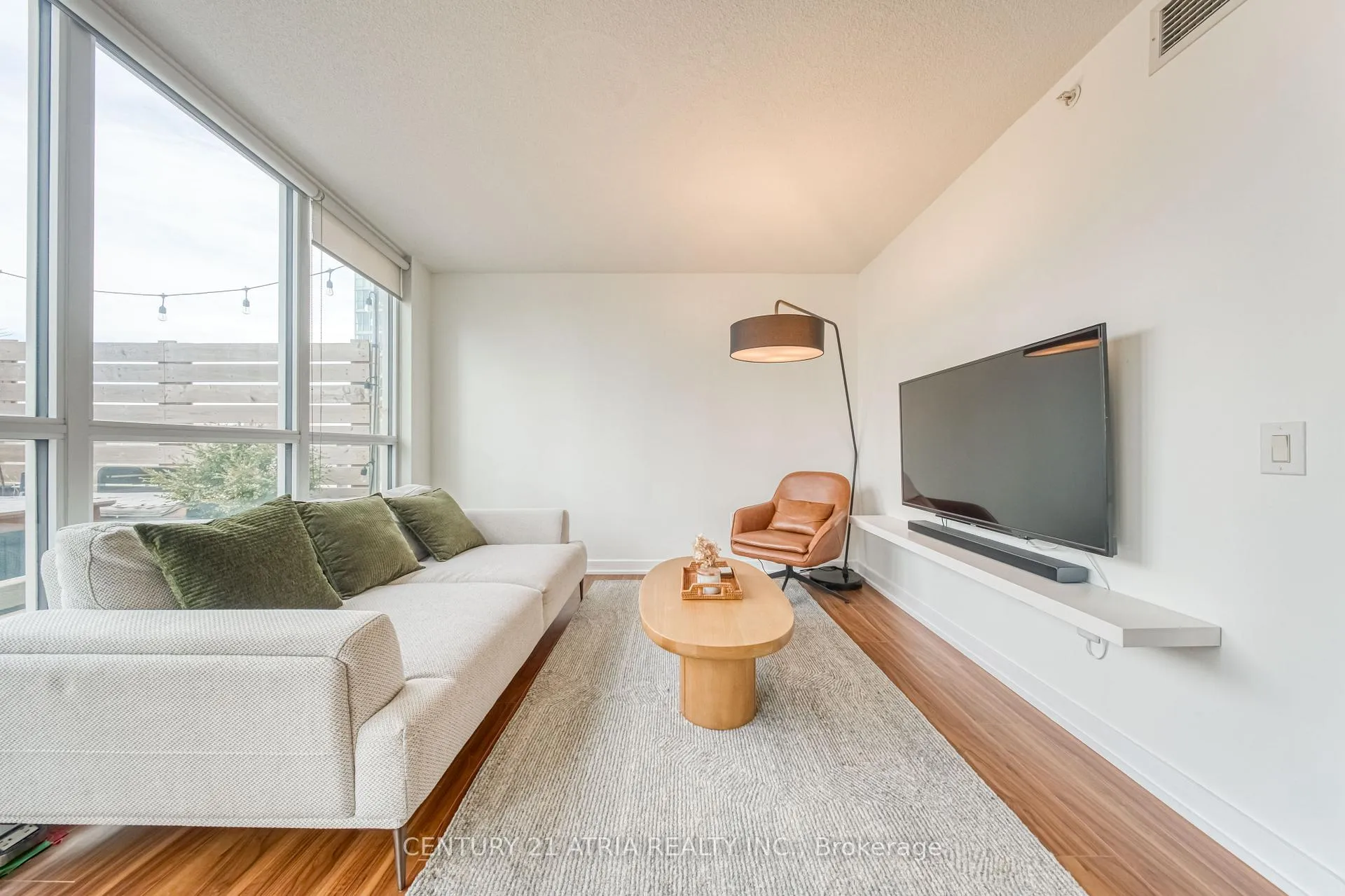 Photo 12 of Unit 812, 85 Queens Wharf Road, Toronto, Waterfront Communities — HOMEH