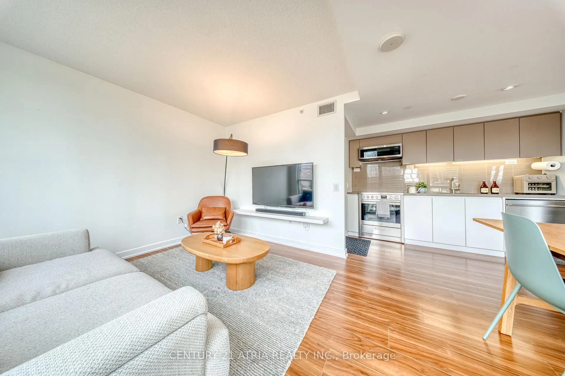 Photo 13 of Unit 812, 85 Queens Wharf Road, Toronto, Waterfront Communities — HOMEH