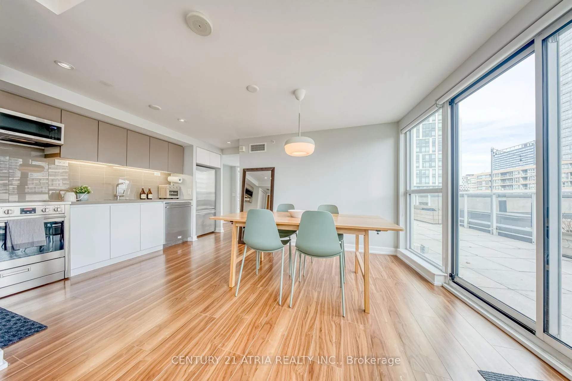 Photo 16 of Unit 812, 85 Queens Wharf Road, Toronto, Waterfront Communities — HOMEH