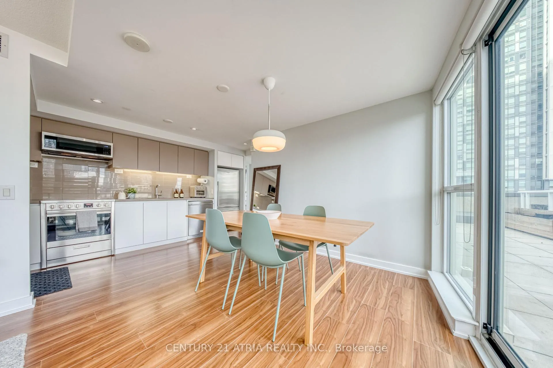 Photo 17 of Unit 812, 85 Queens Wharf Road, Toronto, Waterfront Communities — HOMEH