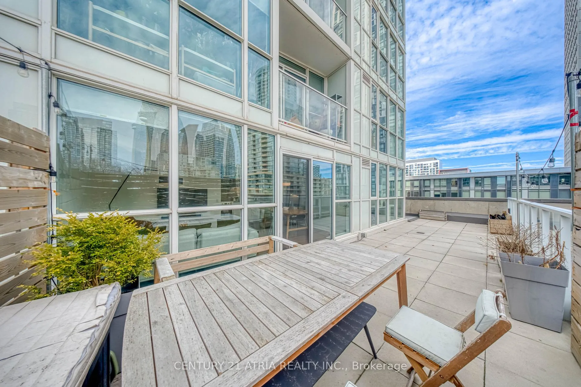 Photo 19 of Unit 812, 85 Queens Wharf Road, Toronto, Waterfront Communities — HOMEH
