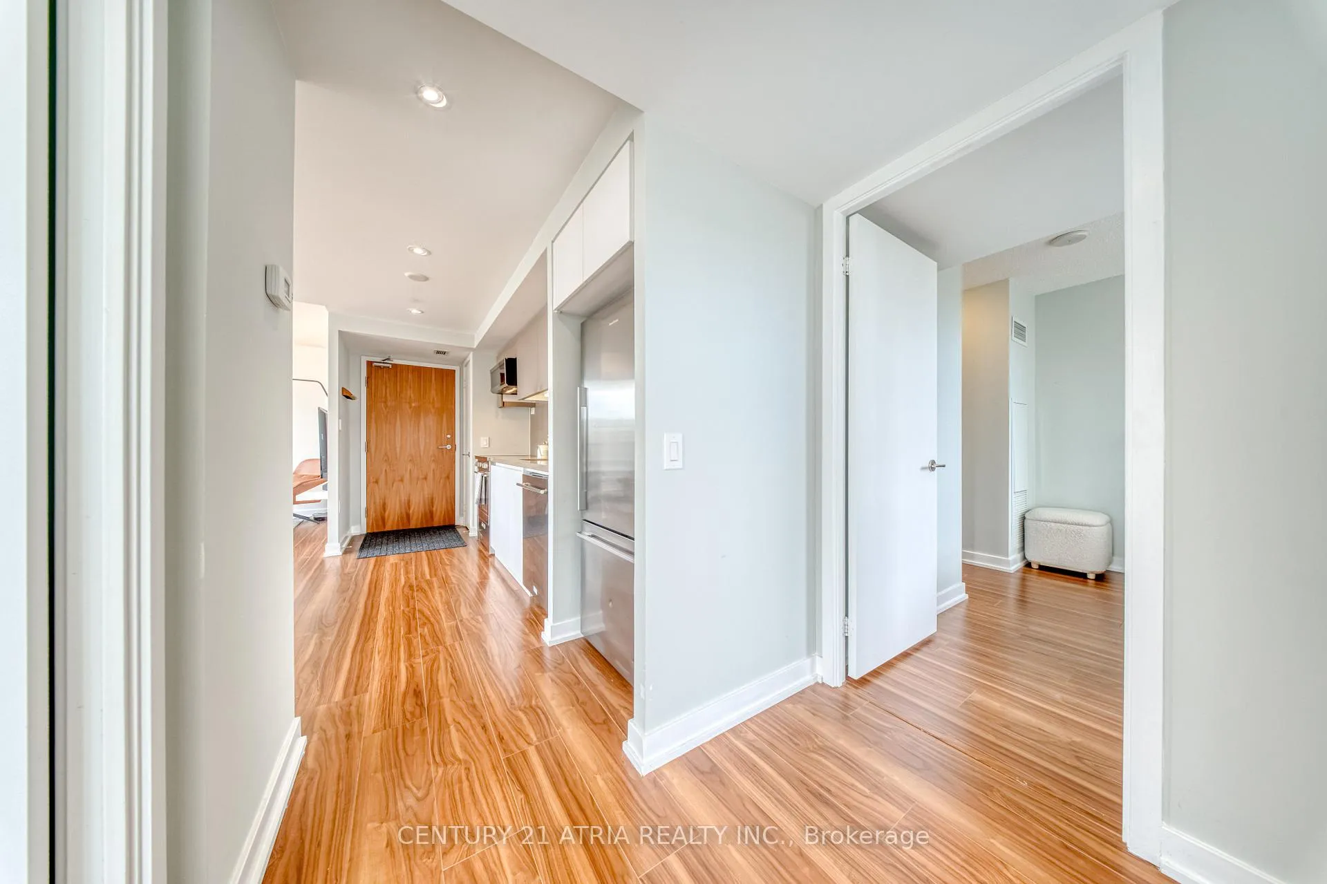 Photo 26 of Unit 812, 85 Queens Wharf Road, Toronto, Waterfront Communities — HOMEH