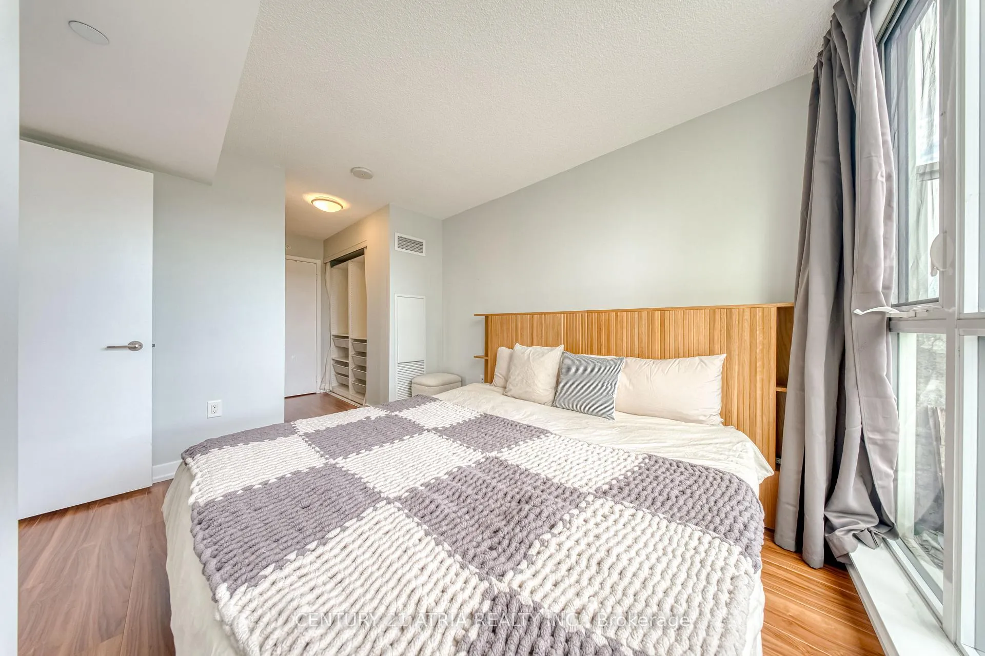 Photo 29 of Unit 812, 85 Queens Wharf Road, Toronto, Waterfront Communities — HOMEH
