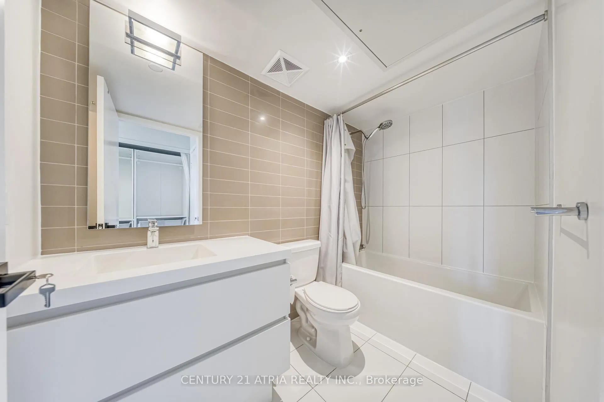 Photo 31 of Unit 812, 85 Queens Wharf Road, Toronto, Waterfront Communities — HOMEH
