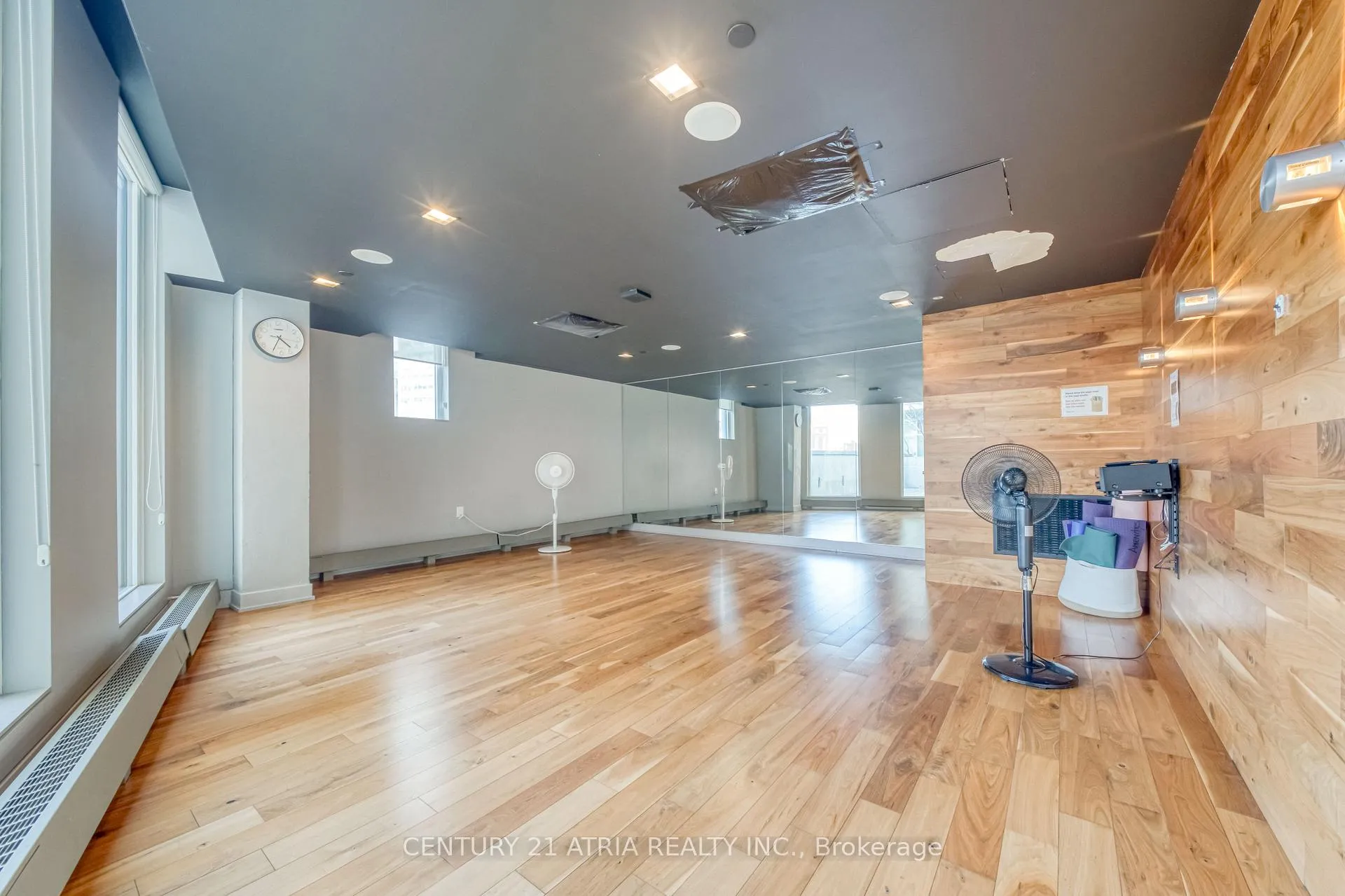 Photo 45 of Unit 812, 85 Queens Wharf Road, Toronto, Waterfront Communities — HOMEH