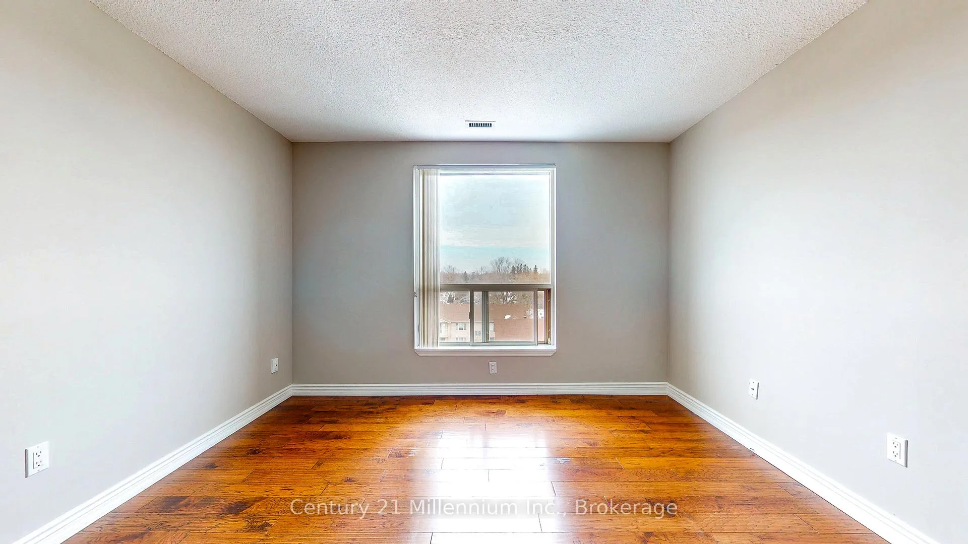 Photo 11 of Unit 614, 172 Eighth Street, Collingwood — HOMEH
