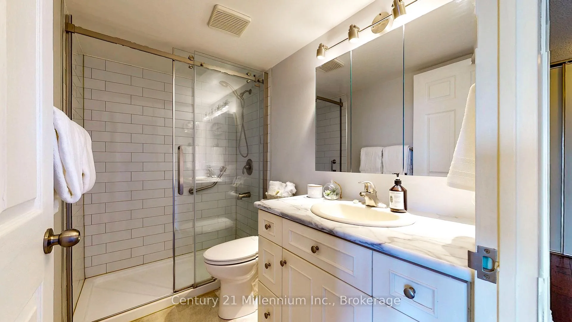 Photo 13 of Unit 614, 172 Eighth Street, Collingwood — HOMEH