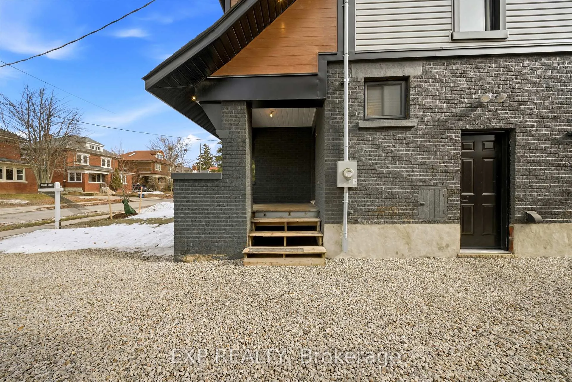 Photo 5 of 35 Stirling Avenue N, Kitchener — HOMEH