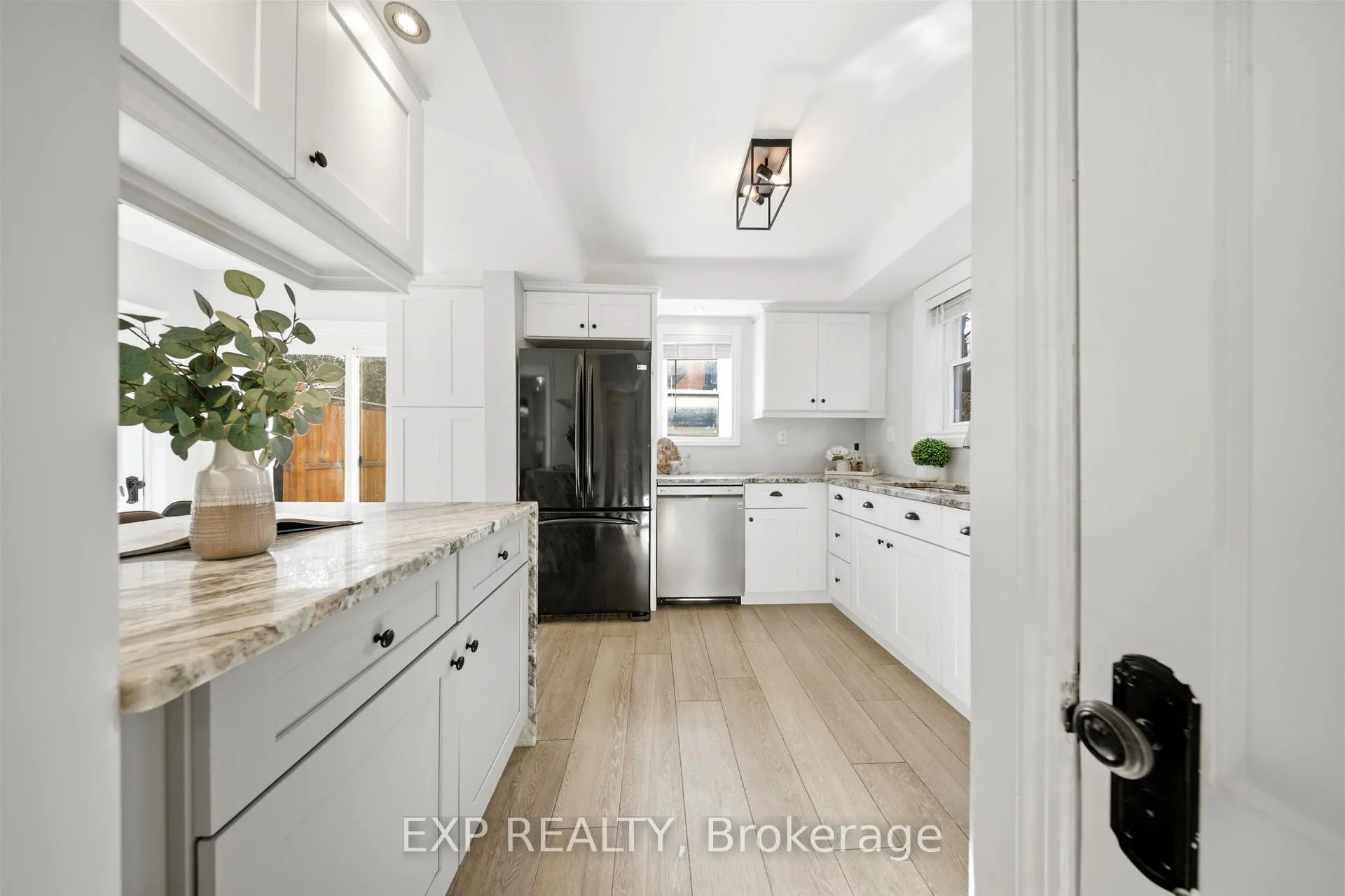 Photo 19 of 35 Stirling Avenue N, Kitchener — HOMEH