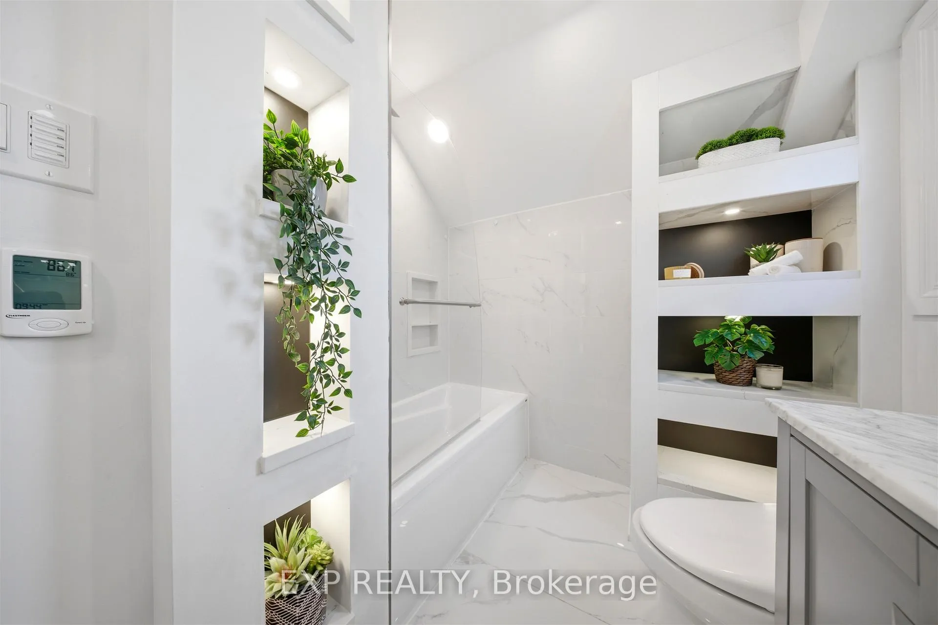 Photo 30 of 35 Stirling Avenue N, Kitchener — HOMEH