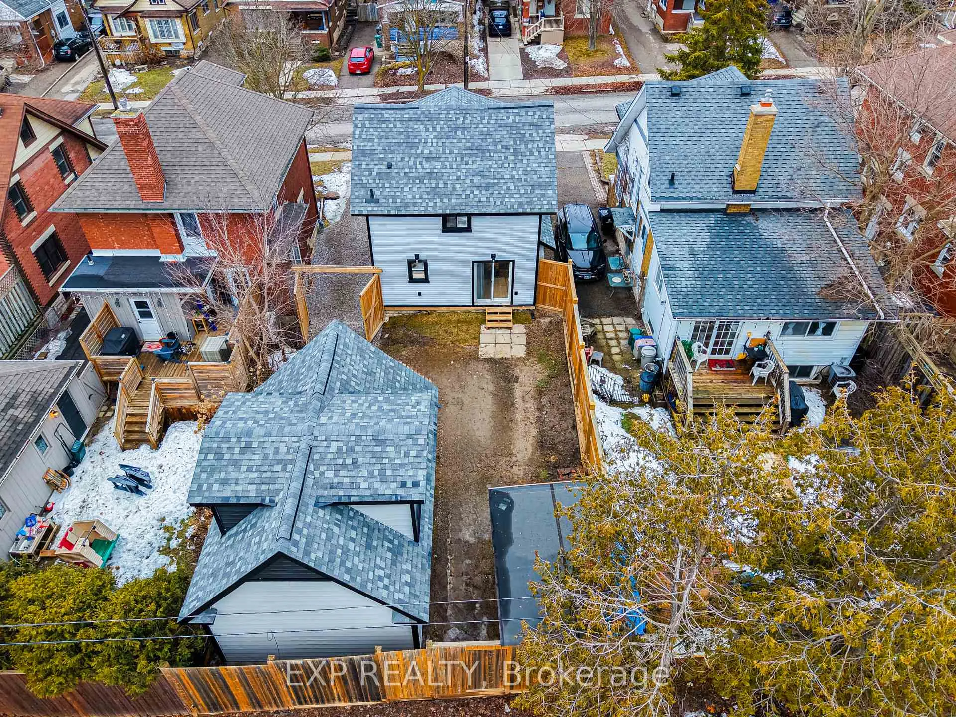 Photo 34 of 35 Stirling Avenue N, Kitchener — HOMEH