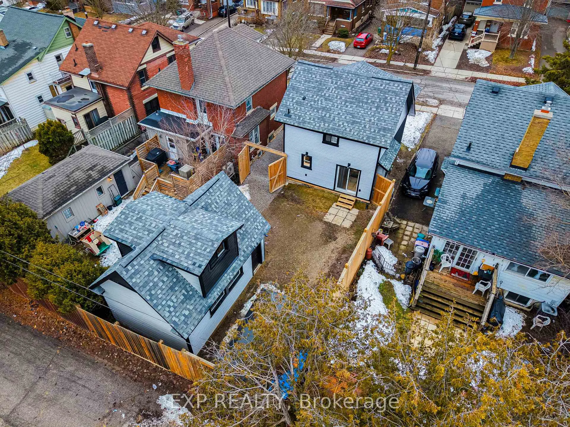 Photo 35 of 35 Stirling Avenue N, Kitchener — HOMEH
