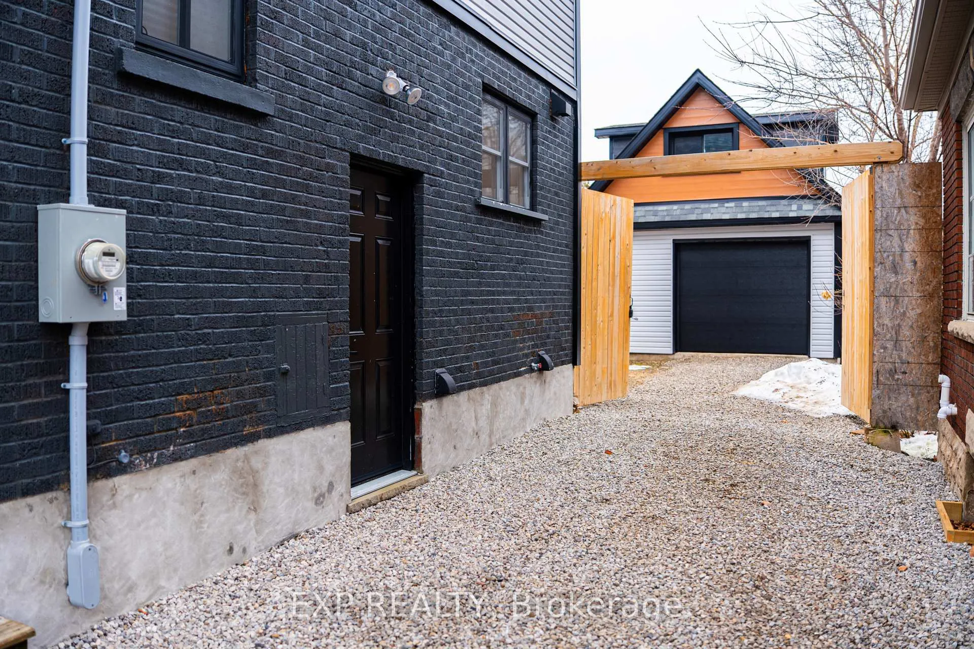 Photo 37 of 35 Stirling Avenue N, Kitchener — HOMEH