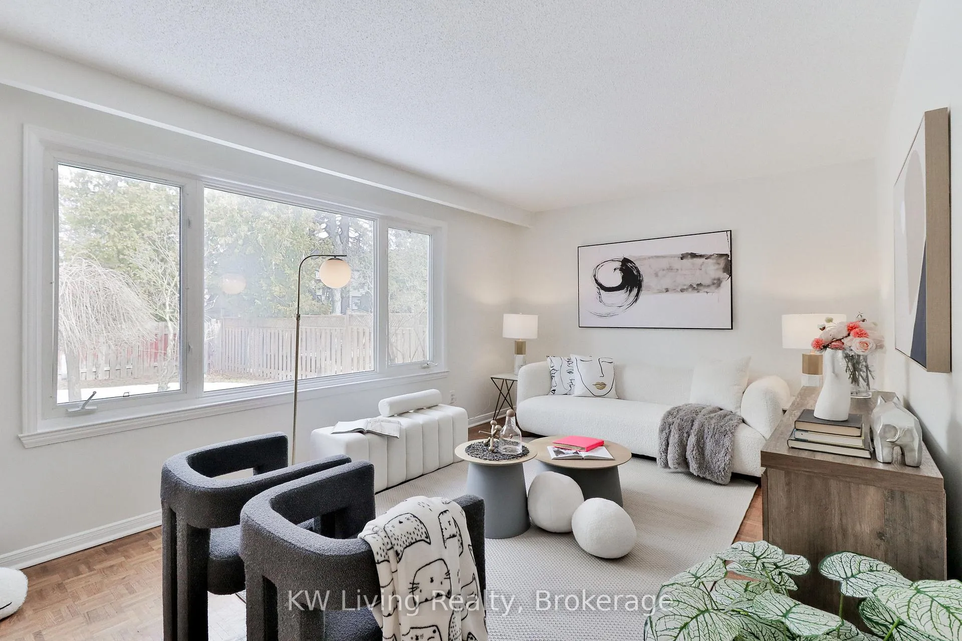 Photo 6 of 10 Liebeck Crescent, Markham, Unionville — HOMEH