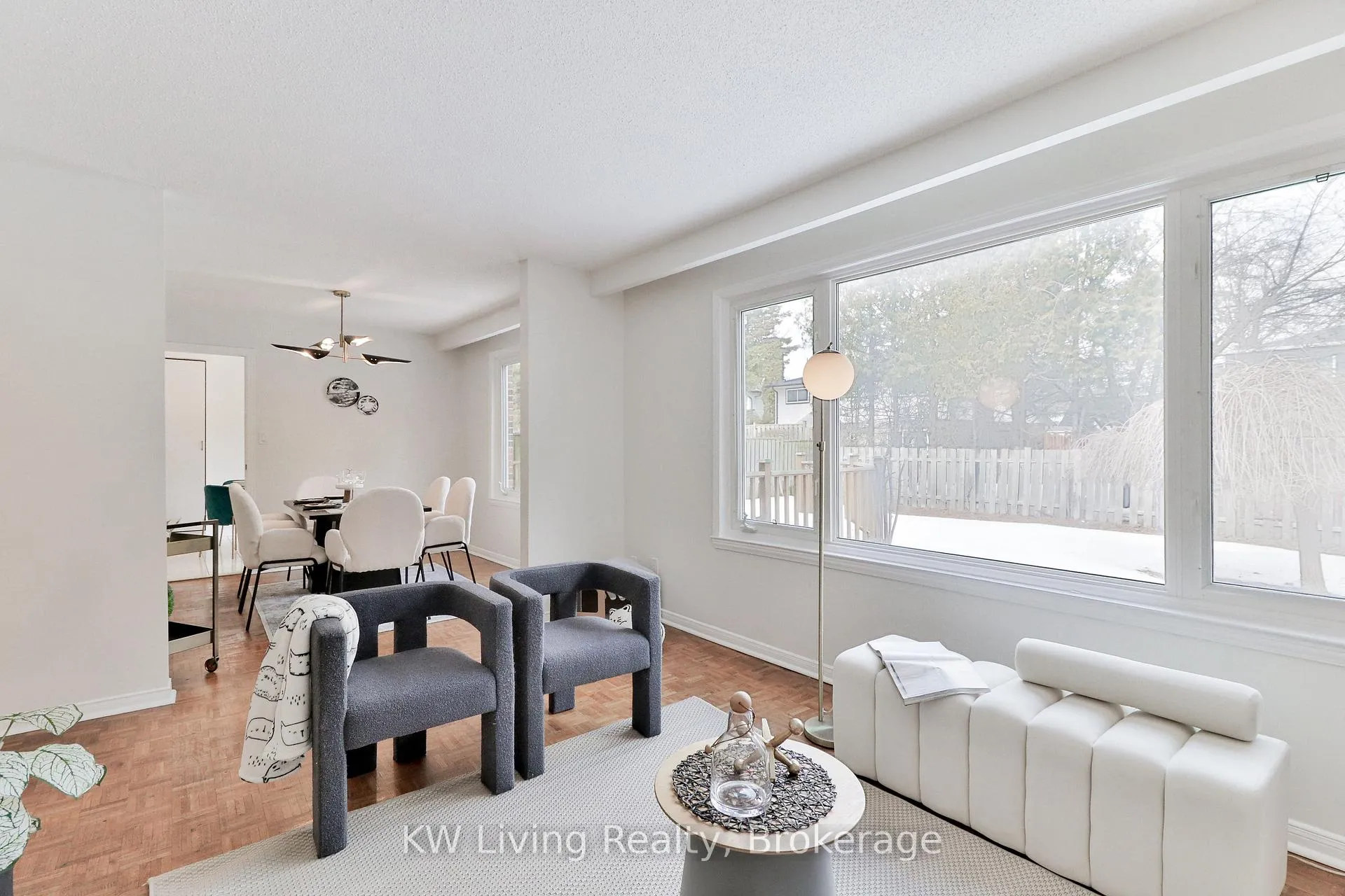 Photo 8 of 10 Liebeck Crescent, Markham, Unionville — HOMEH