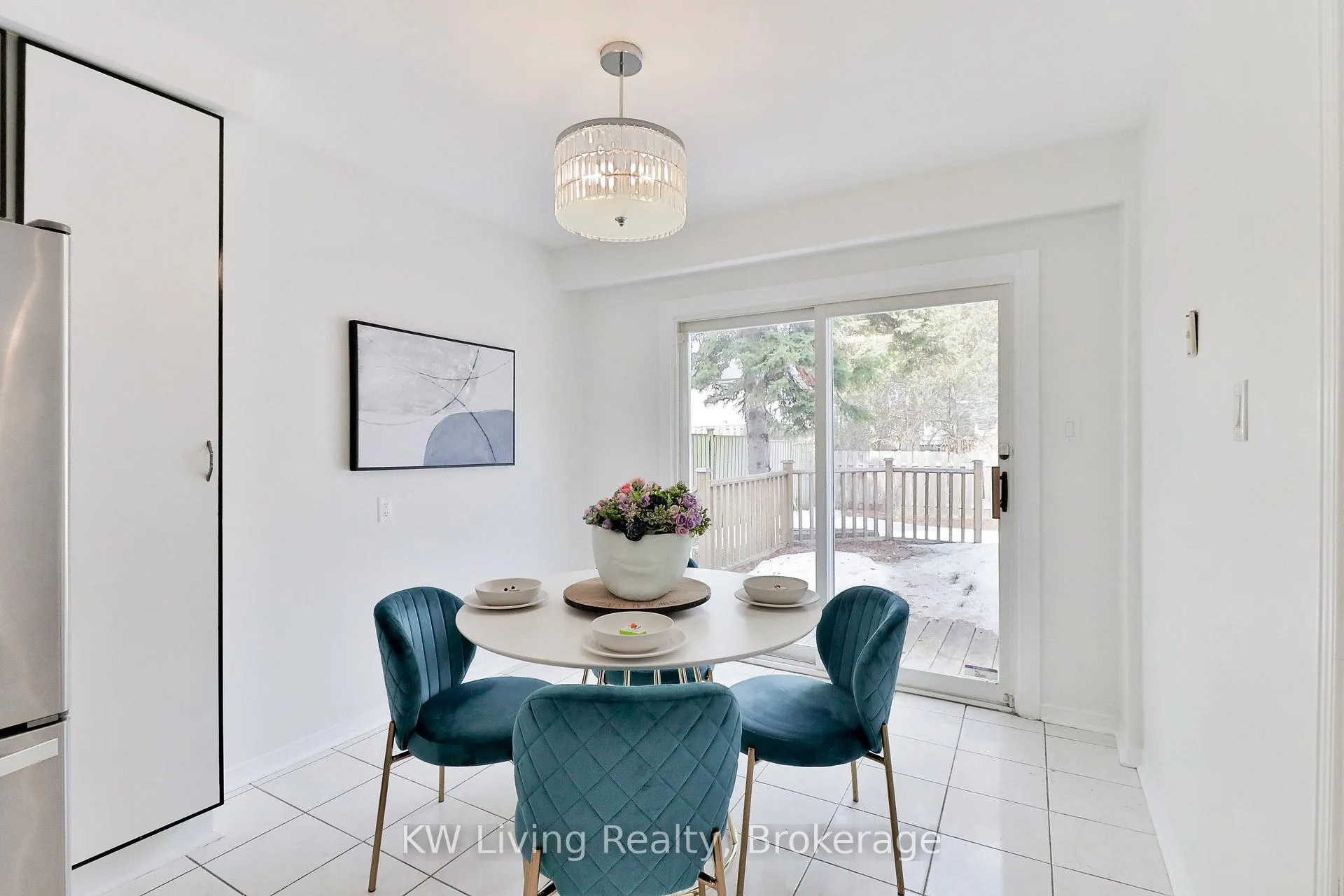 Photo 13 of 10 Liebeck Crescent, Markham, Unionville — HOMEH