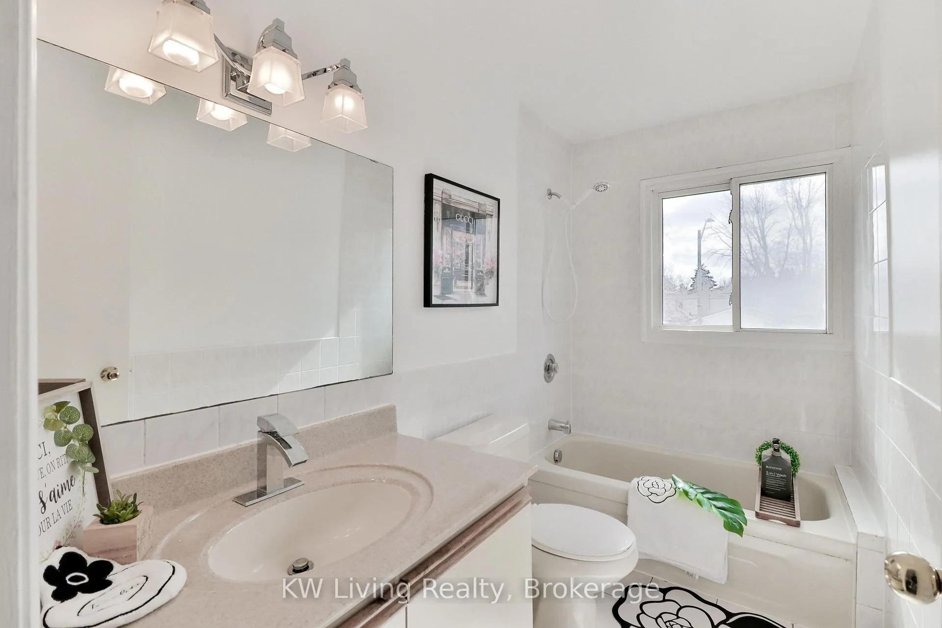 Photo 20 of 10 Liebeck Crescent, Markham, Unionville — HOMEH
