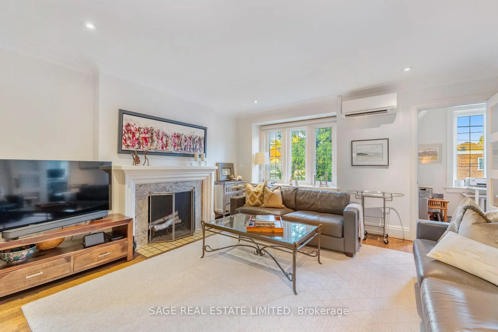 Photo 4 of Unit B, 1208 Avenue Road, Toronto, Lawrence Park South — HOMEH