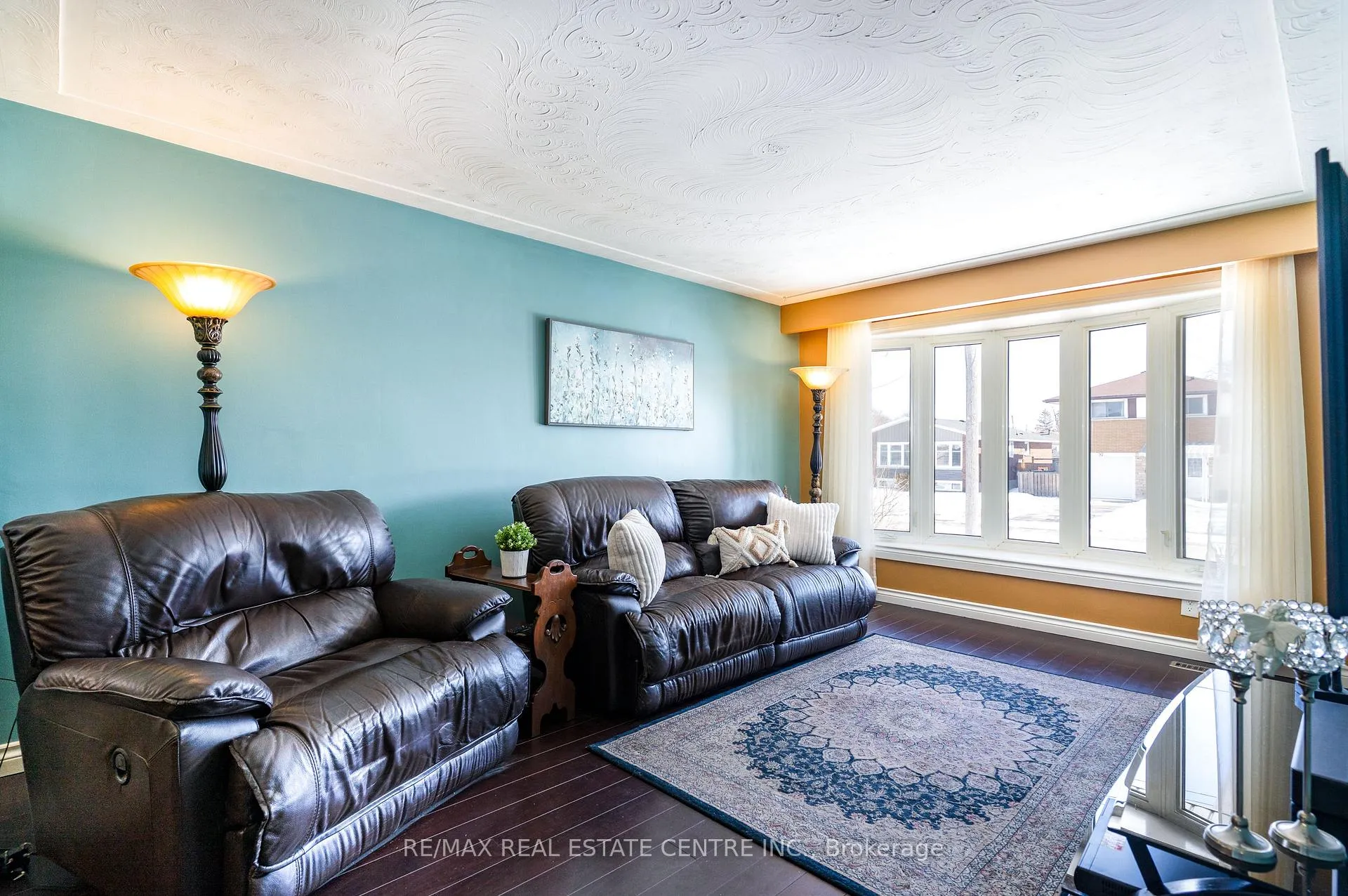 Photo 3 of 102 Greeningdon Drive, Hamilton, Greeningdon — HOMEH
