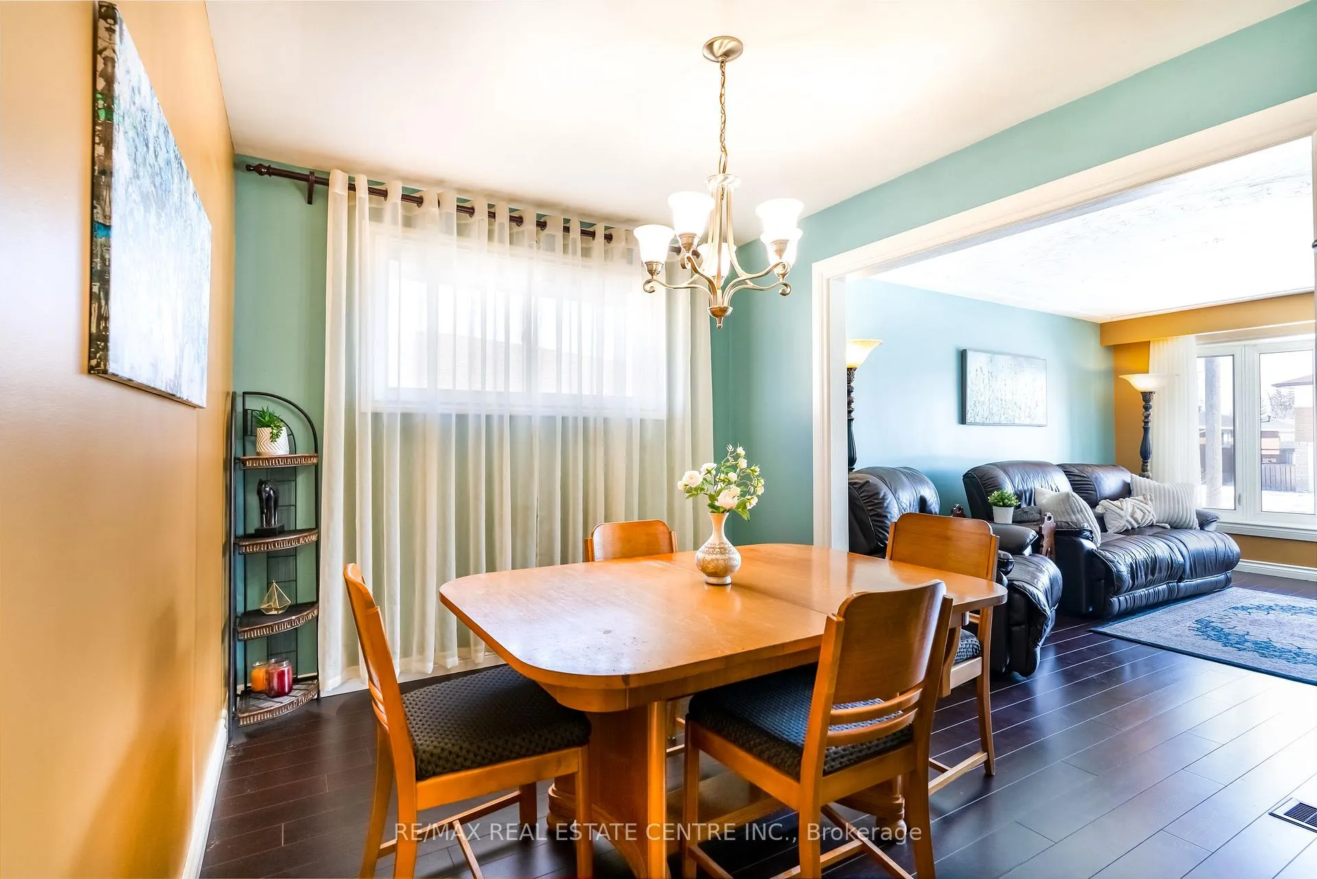 Photo 6 of 102 Greeningdon Drive, Hamilton, Greeningdon — HOMEH