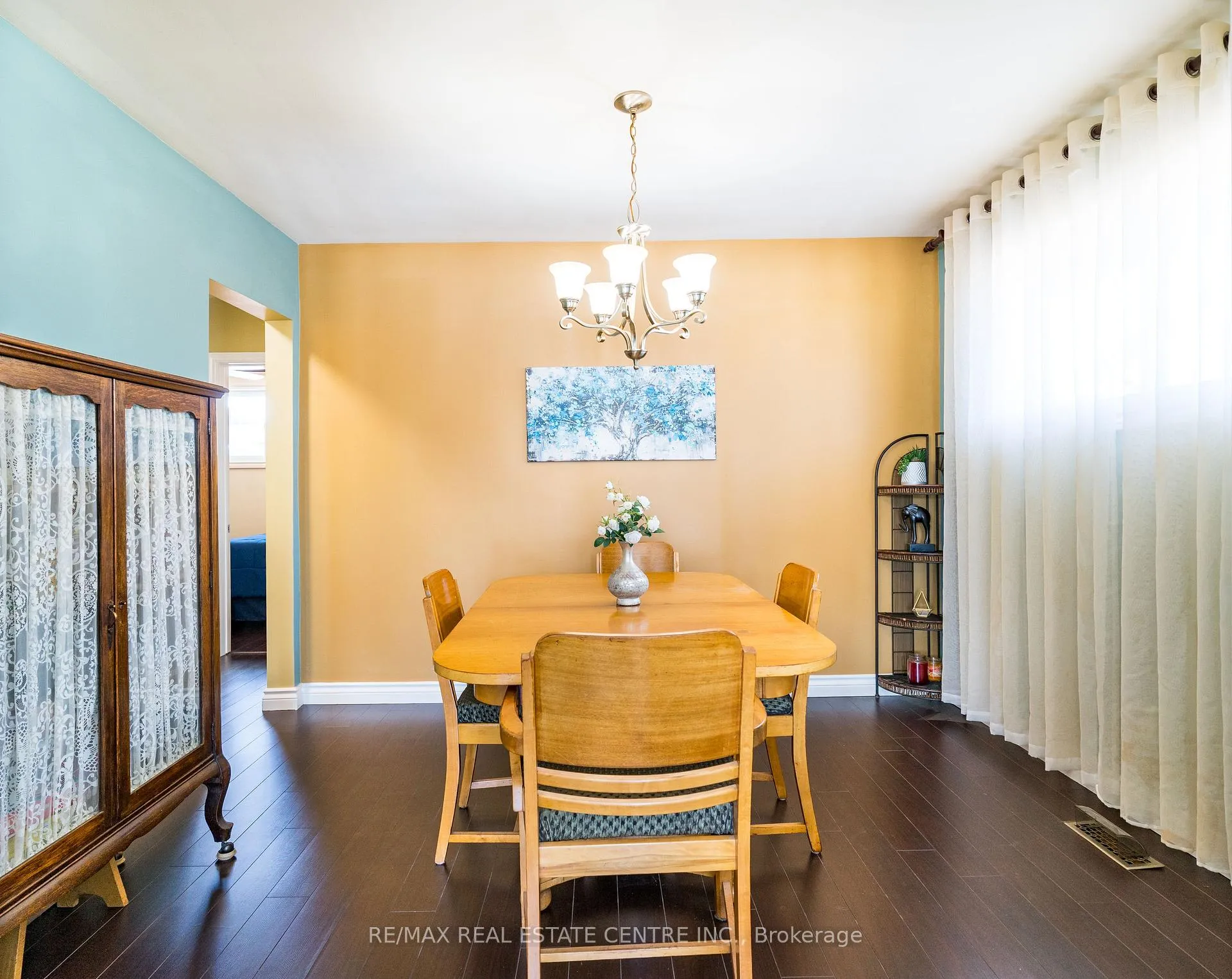 Photo 8 of 102 Greeningdon Drive, Hamilton, Greeningdon — HOMEH