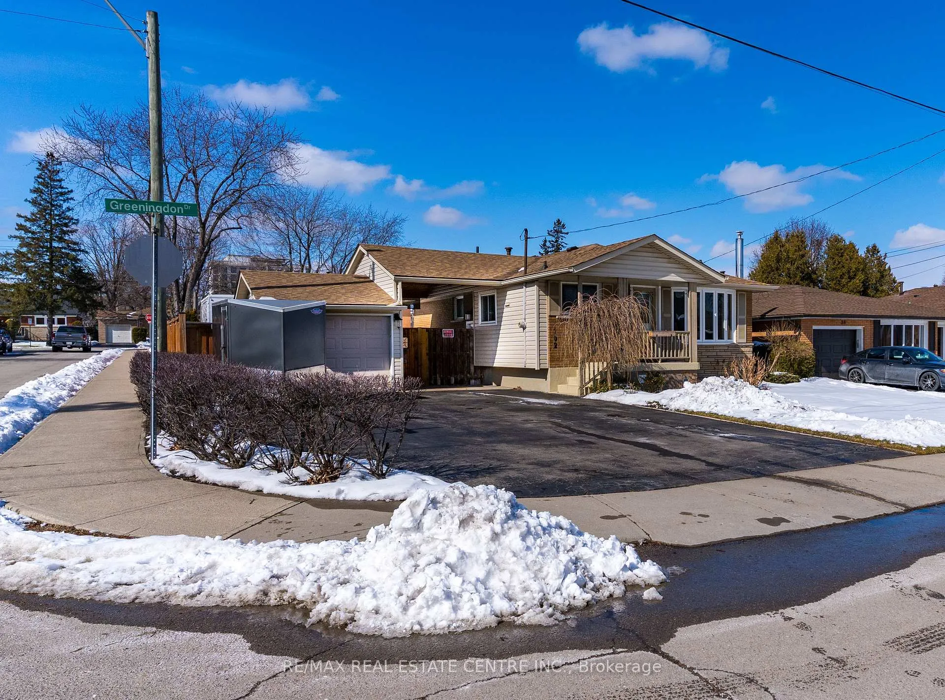 Photo 34 of 102 Greeningdon Drive, Hamilton, Greeningdon — HOMEH