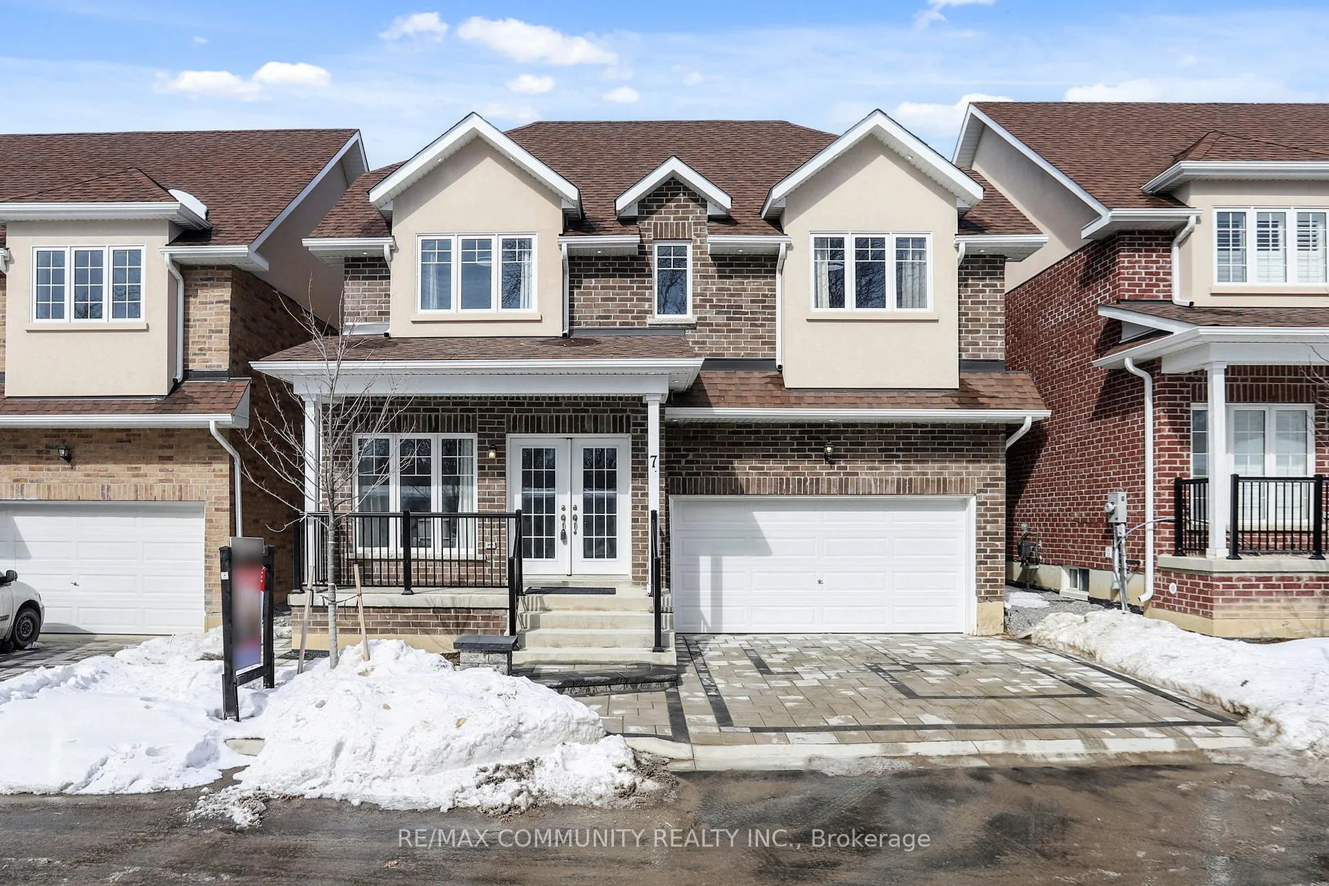 Front of Unit 7, 1741 Fairport Road