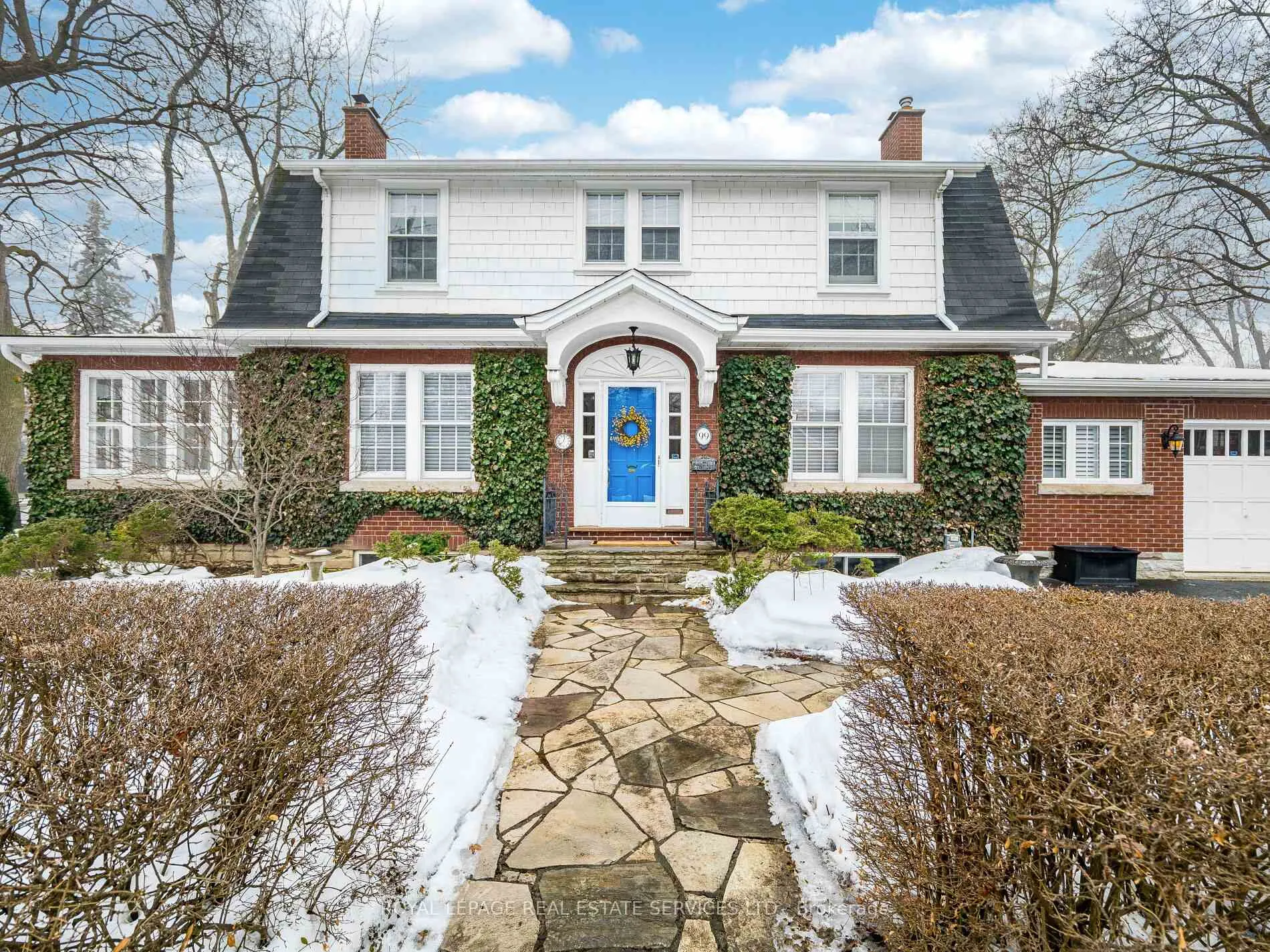 Front of 99 Elizabeth Street S