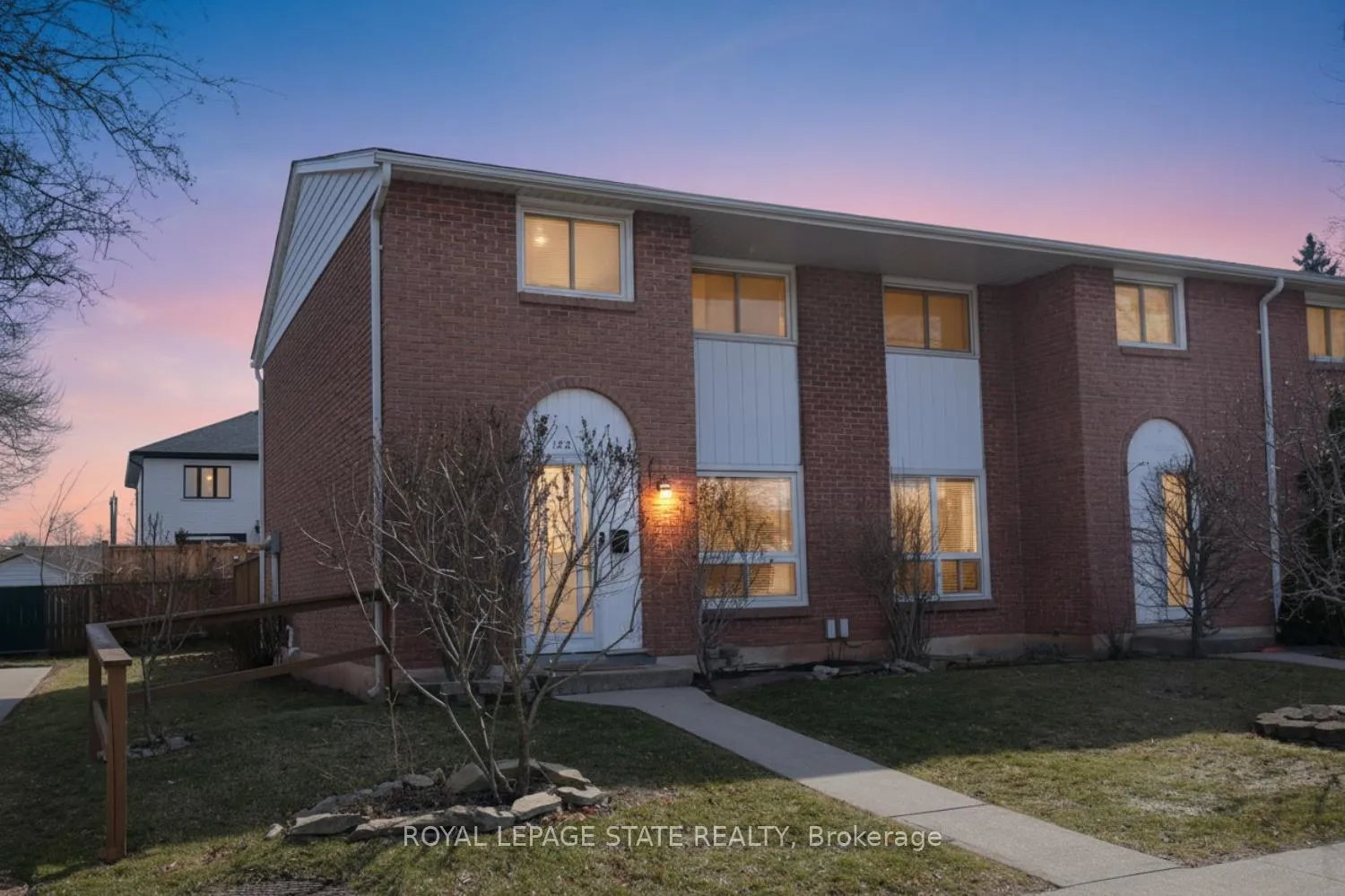 Photo 1 of Unit 122, 150 Gateshead Crescent, Hamilton, Stoney Creek — HOMEH