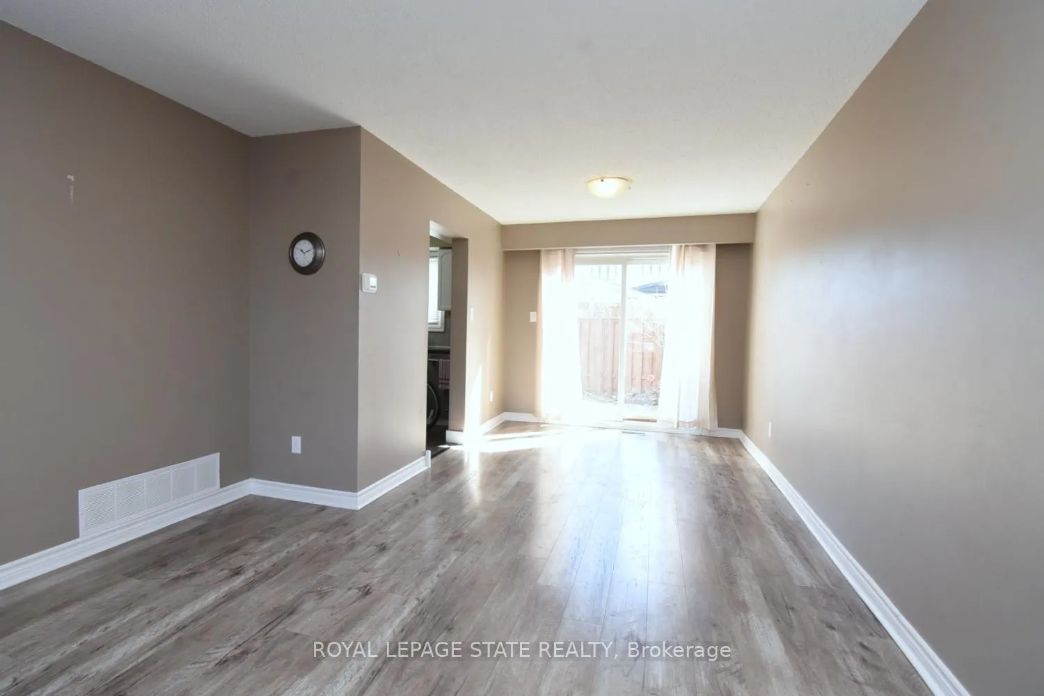 Photo 5 of Unit 122, 150 Gateshead Crescent, Hamilton, Stoney Creek — HOMEH