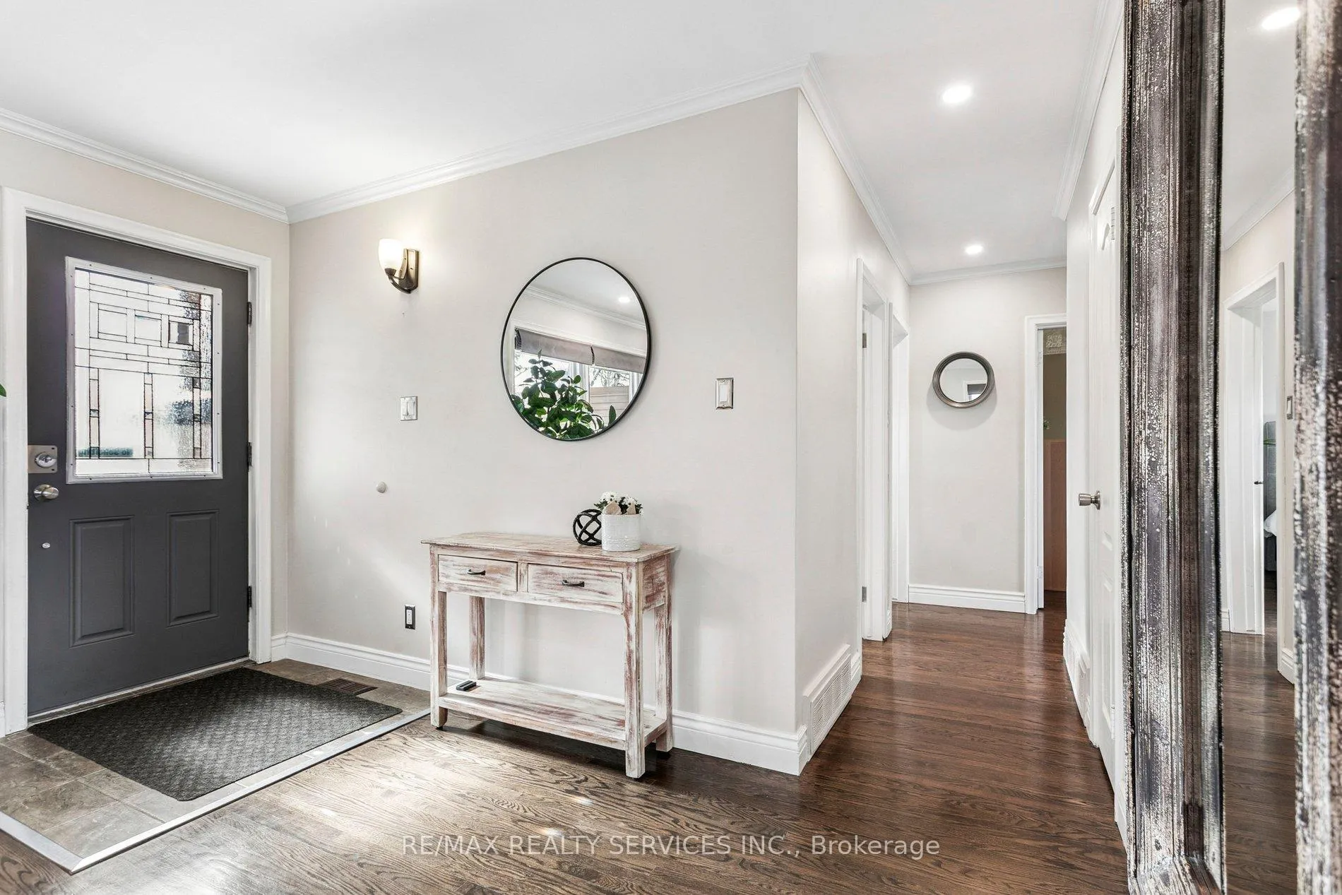 Photo 6 of 92 Eldomar Avenue, Brampton, Brampton East — HOMEH