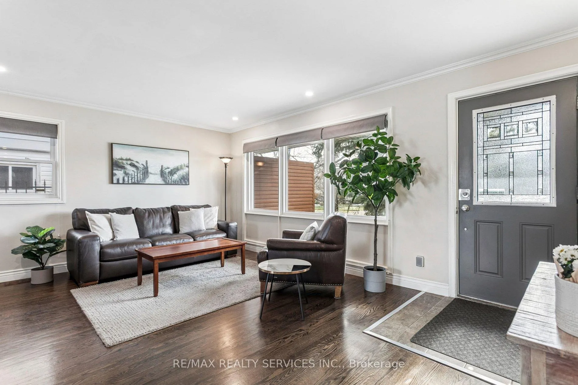 Photo 7 of 92 Eldomar Avenue, Brampton, Brampton East — HOMEH