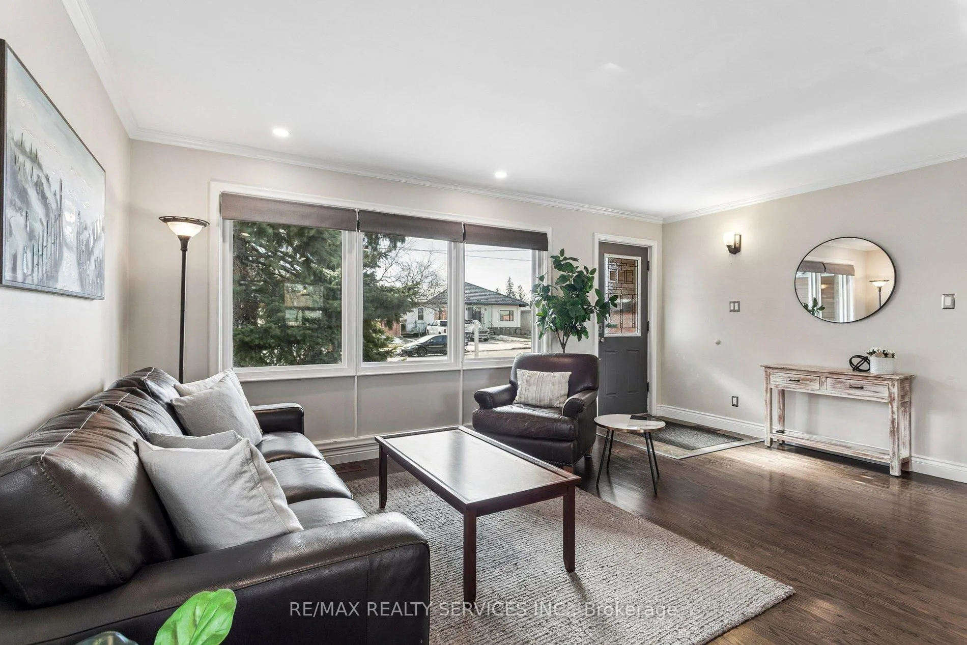Photo 8 of 92 Eldomar Avenue, Brampton, Brampton East — HOMEH