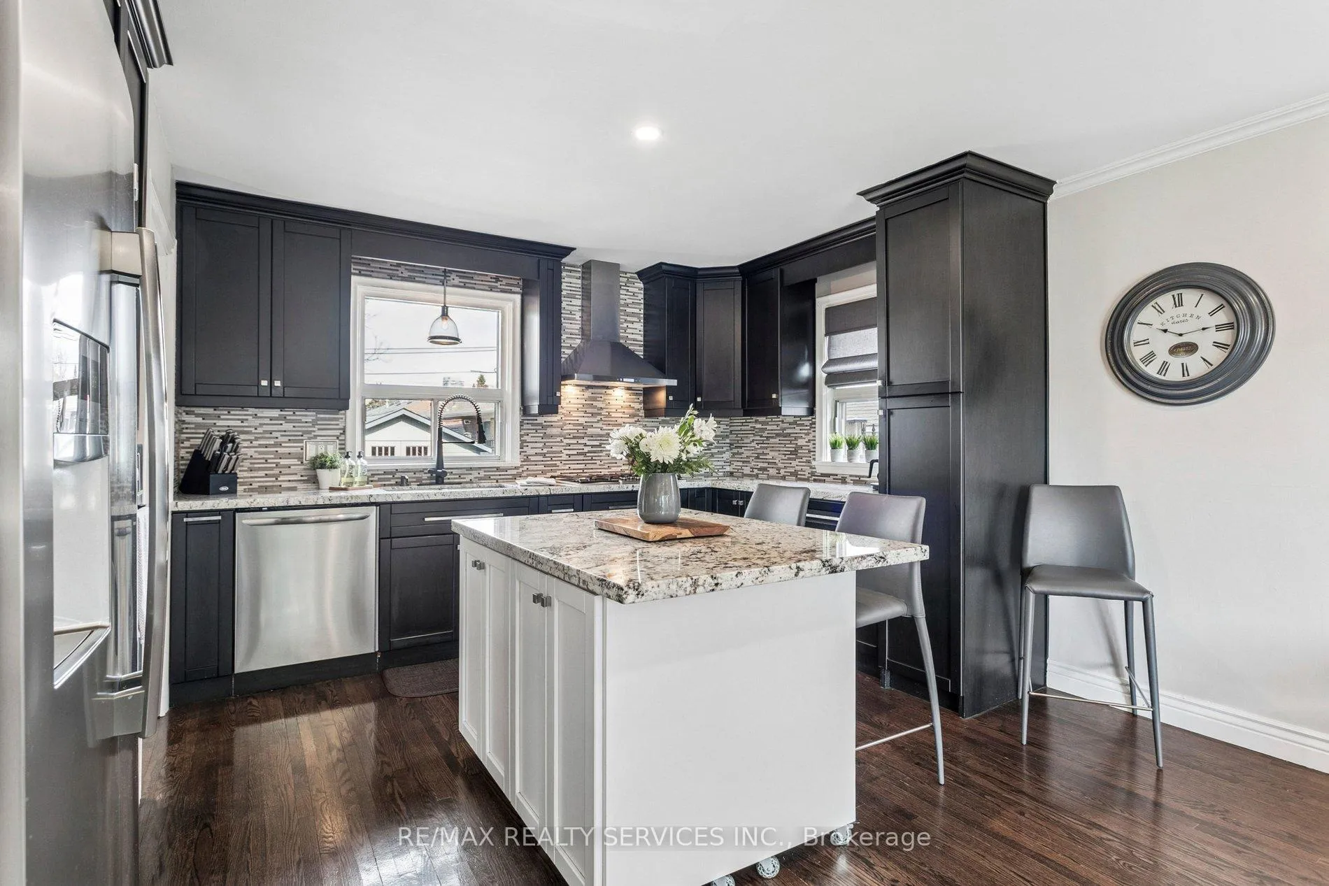 Photo 12 of 92 Eldomar Avenue, Brampton, Brampton East — HOMEH