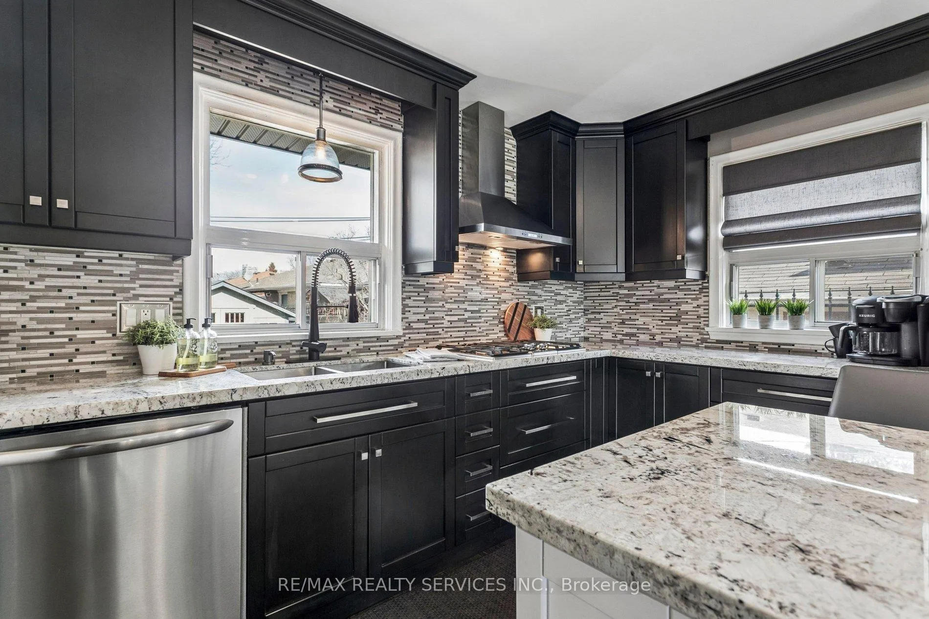 Photo 15 of 92 Eldomar Avenue, Brampton, Brampton East — HOMEH