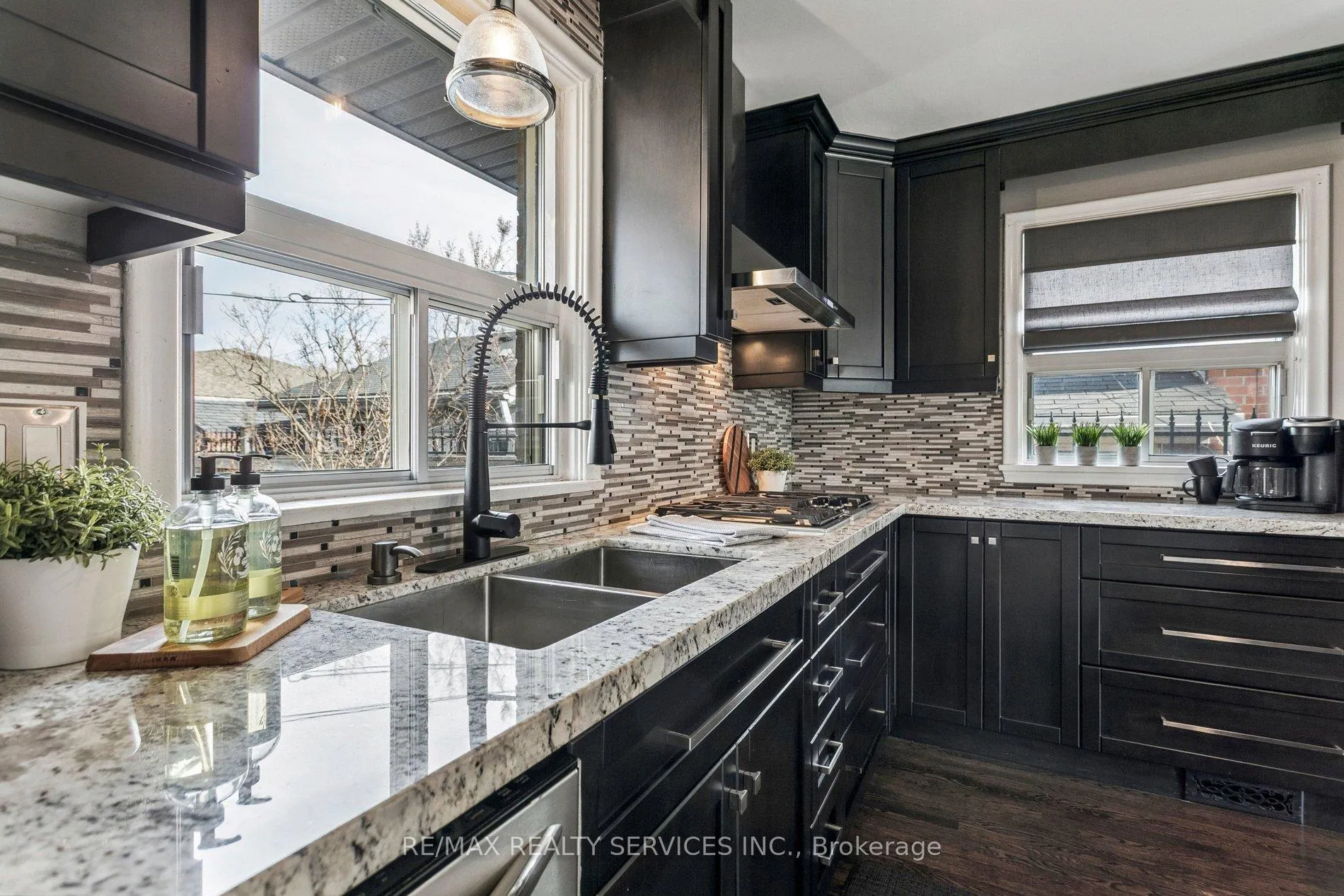 Photo 17 of 92 Eldomar Avenue, Brampton, Brampton East — HOMEH