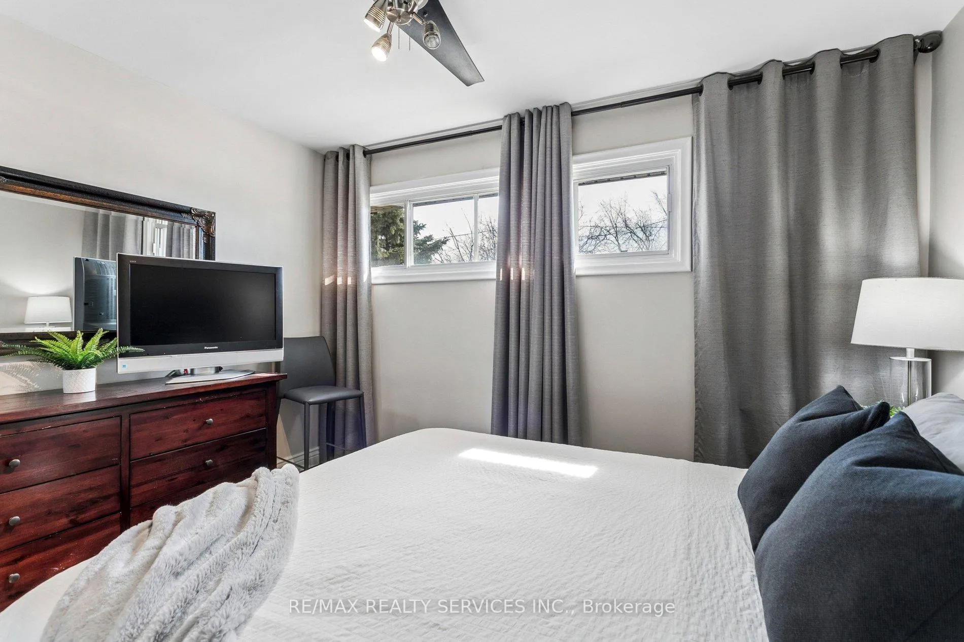 Photo 23 of 92 Eldomar Avenue, Brampton, Brampton East — HOMEH