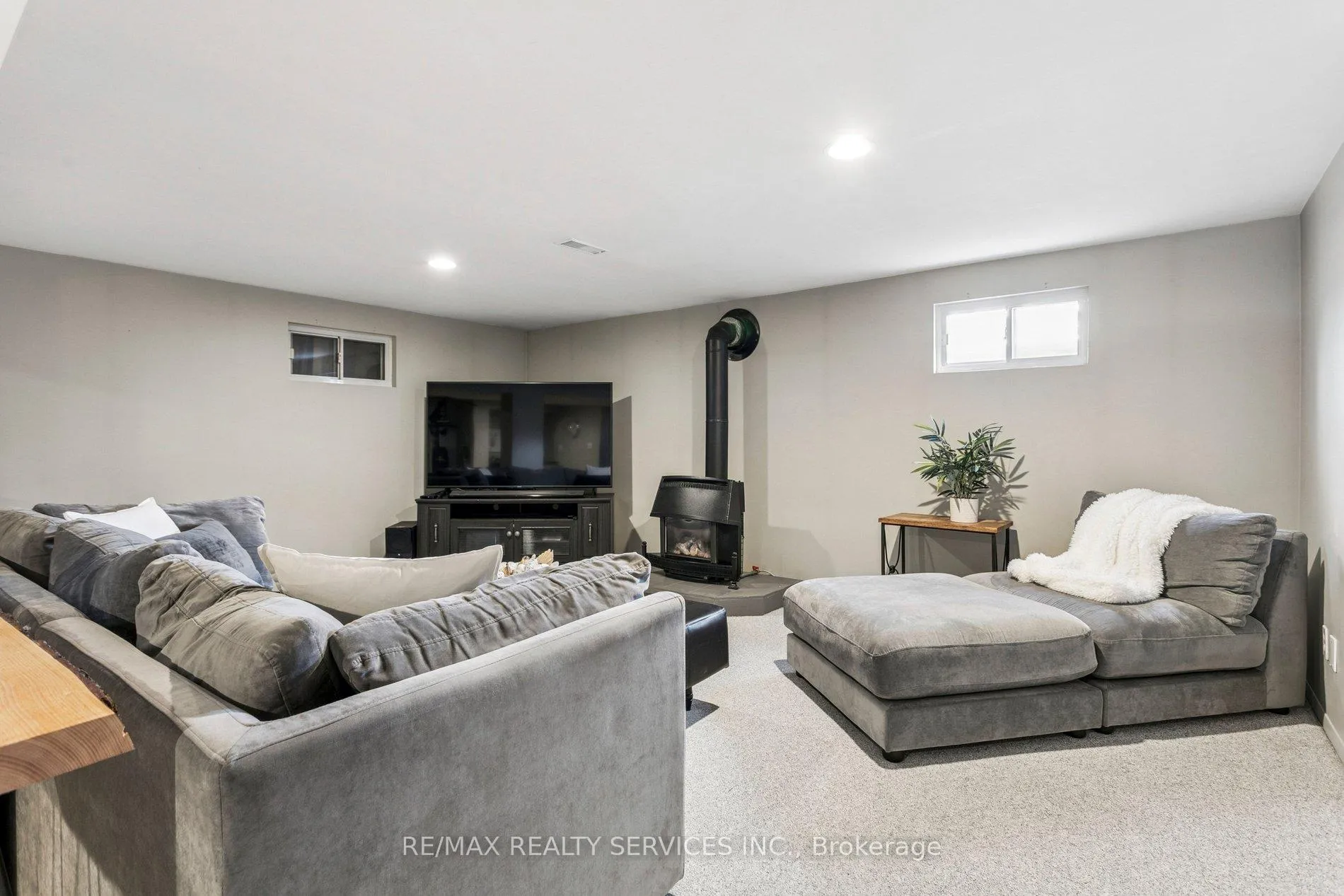 Photo 33 of 92 Eldomar Avenue, Brampton, Brampton East — HOMEH