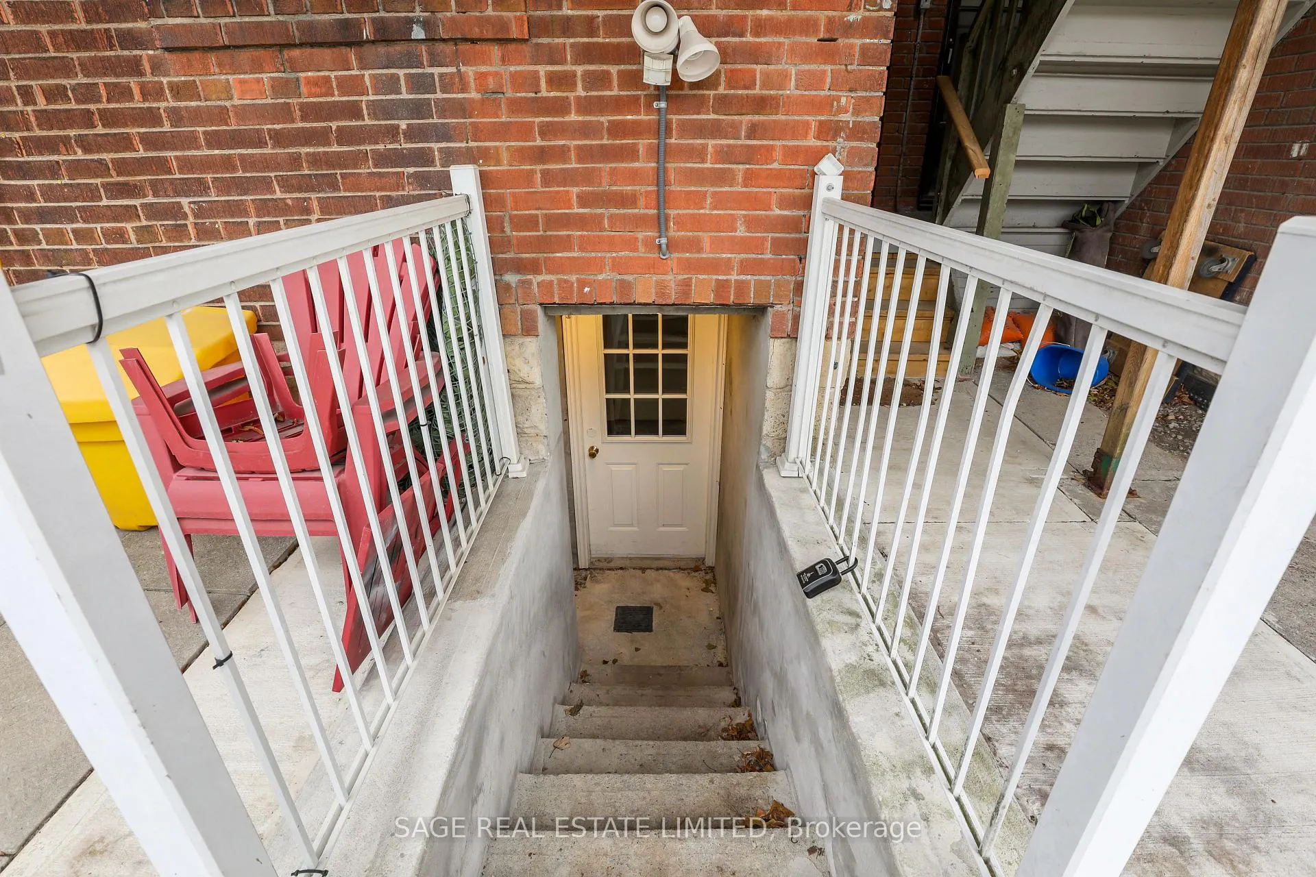 Photo 2 of Unit 1, 118 Braemar Avenue, Toronto, Yonge-Eglinton — HOMEH